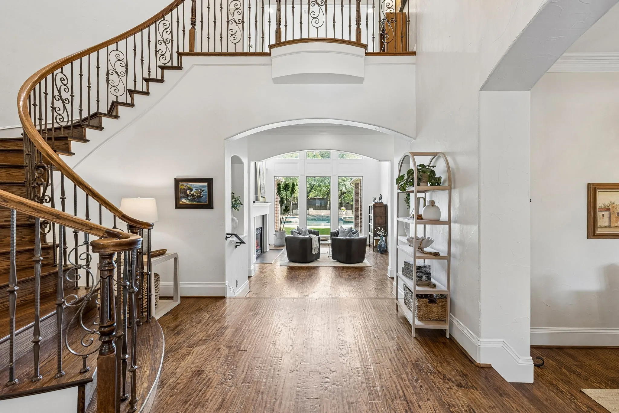 Single Family Residence For Sale in Tarrant County , 3001 LOCH MEADOW Court, Southlake, Texas 76092, 5 Bedroom, 6 Bathroom, 4 Garage spaces, 6,050 Sqft, built in 2003, mls#21345445, Real Estate Agent in Southlake, Homes For Sale in Tarrant county, Homes For Sale in Southlake, Realtor in Southlake Texas, Real Estate Brokerage Independent Realty Texas, Luminita Cordes Realtor