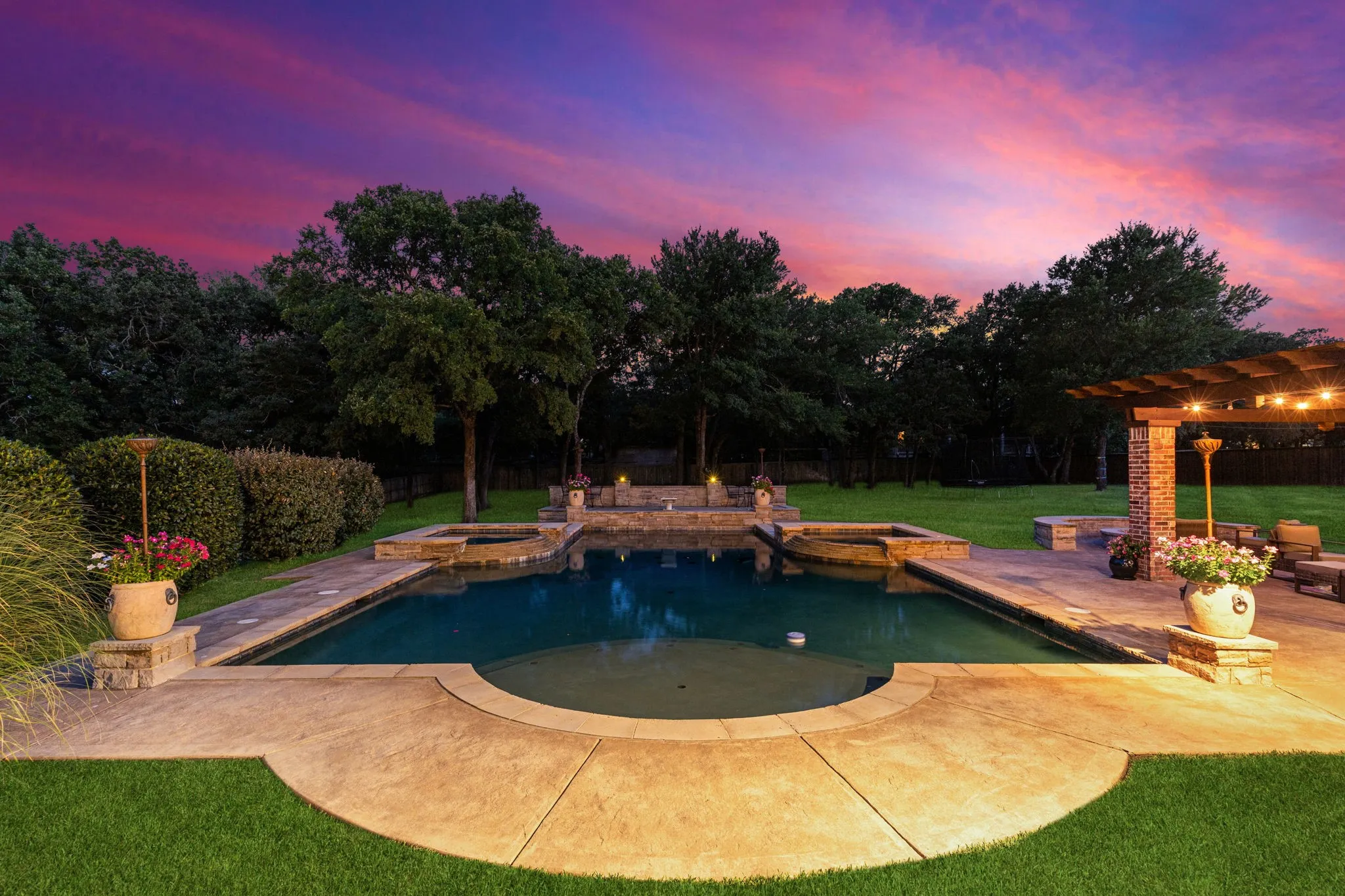 Single Family Residence For Sale in Tarrant County , 3001 LOCH MEADOW Court, Southlake, Texas 76092, 5 Bedroom, 6 Bathroom, 4 Garage spaces, 6,050 Sqft, built in 2003, mls#21345445, Real Estate Agent in Southlake, Homes For Sale in Tarrant county, Homes For Sale in Southlake, Realtor in Southlake Texas, Real Estate Brokerage Independent Realty Texas, Luminita Cordes Realtor