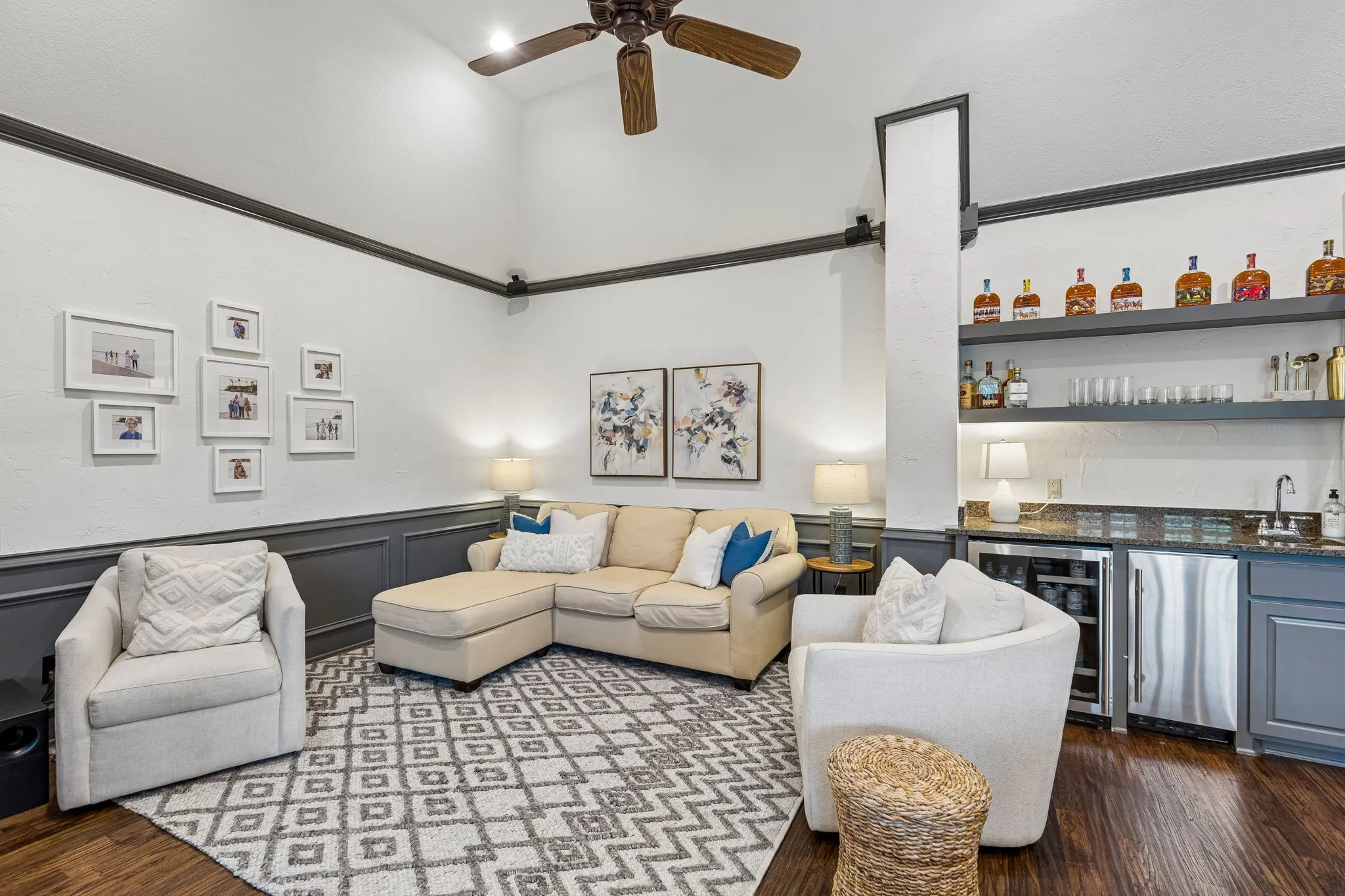 Single Family Residence For Sale in Tarrant County , 3001 LOCH MEADOW Court, Southlake, Texas 76092, 5 Bedroom, 6 Bathroom, 4 Garage spaces, 6,050 Sqft, built in 2003, mls#21345445, Real Estate Agent in Southlake, Homes For Sale in Tarrant county, Homes For Sale in Southlake, Realtor in Southlake Texas, Real Estate Brokerage Independent Realty Texas, Luminita Cordes Realtor