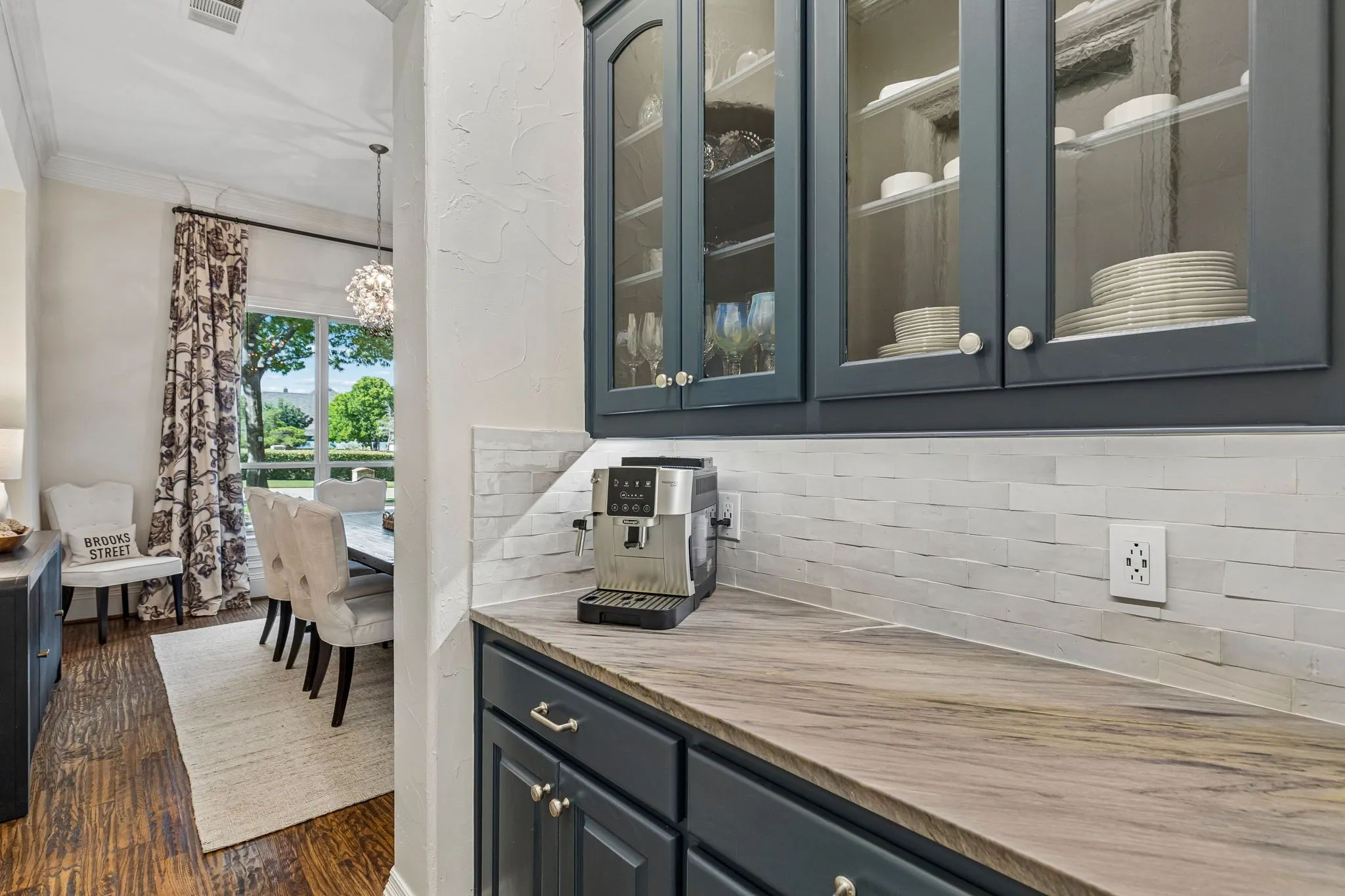 Single Family Residence For Sale in Tarrant County , 3001 LOCH MEADOW Court, Southlake, Texas 76092, 5 Bedroom, 6 Bathroom, 4 Garage spaces, 6,050 Sqft, built in 2003, mls#21345445, Real Estate Agent in Southlake, Homes For Sale in Tarrant county, Homes For Sale in Southlake, Realtor in Southlake Texas, Real Estate Brokerage Independent Realty Texas, Luminita Cordes Realtor