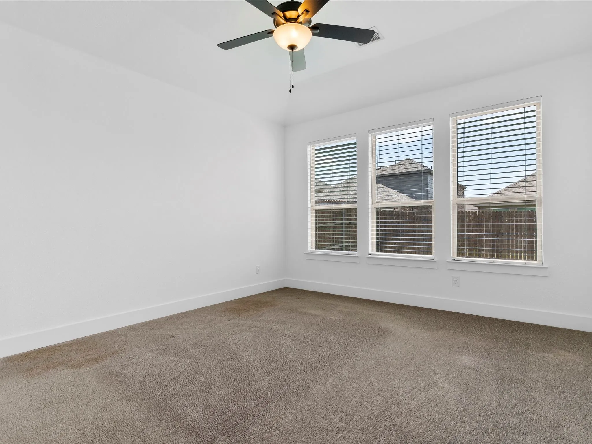 Single Family Residence For Sale in Rockwall County , 942 Lawless Lane, Fate, Texas 75087, 3 Bedroom, 2 Bathroom, 2 Garage spaces, 1,916 Sqft, built in 2022, mls#21344292, Real Estate Agent in Fate, Homes For Sale in Rockwall county, Homes For Sale in Fate, Realtor in Fate Texas, Real Estate Brokerage Independent Realty Texas, Luminita Cordes Realtor