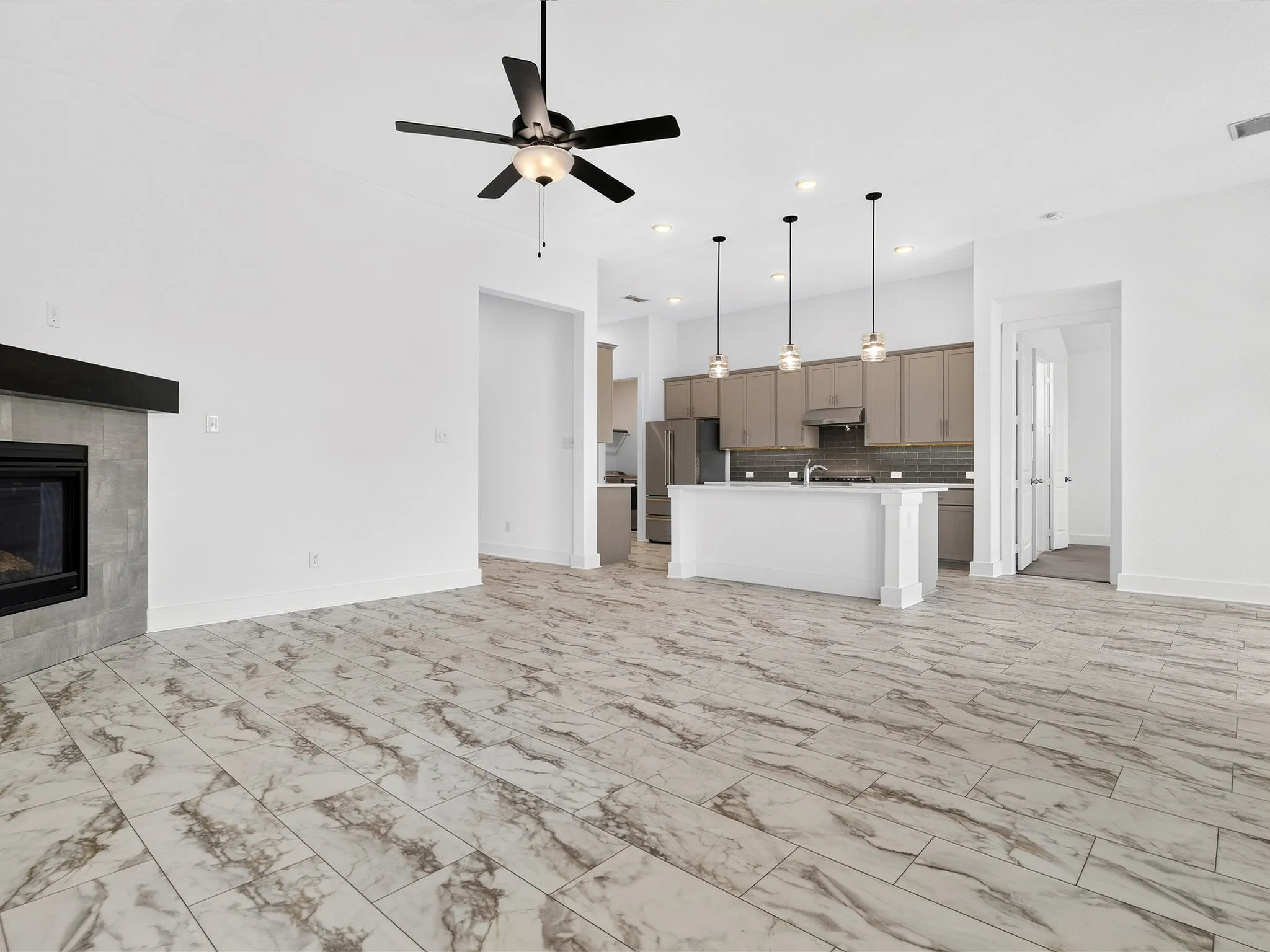 Single Family Residence For Sale in Rockwall County , 942 Lawless Lane, Fate, Texas 75087, 3 Bedroom, 2 Bathroom, 2 Garage spaces, 1,916 Sqft, built in 2022, mls#21344292, Real Estate Agent in Fate, Homes For Sale in Rockwall county, Homes For Sale in Fate, Realtor in Fate Texas, Real Estate Brokerage Independent Realty Texas, Luminita Cordes Realtor