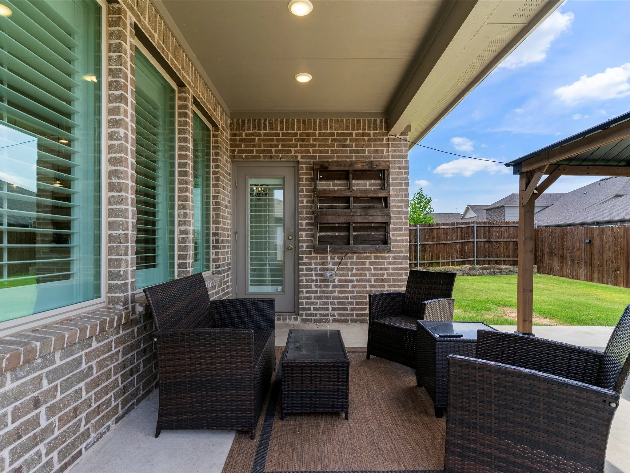 Single Family Residence For Sale in Rockwall County , 942 Lawless Lane, Fate, Texas 75087, 3 Bedroom, 2 Bathroom, 2 Garage spaces, 1,916 Sqft, built in 2022, mls#21344292, Real Estate Agent in Fate, Homes For Sale in Rockwall county, Homes For Sale in Fate, Realtor in Fate Texas, Real Estate Brokerage Independent Realty Texas, Luminita Cordes Realtor