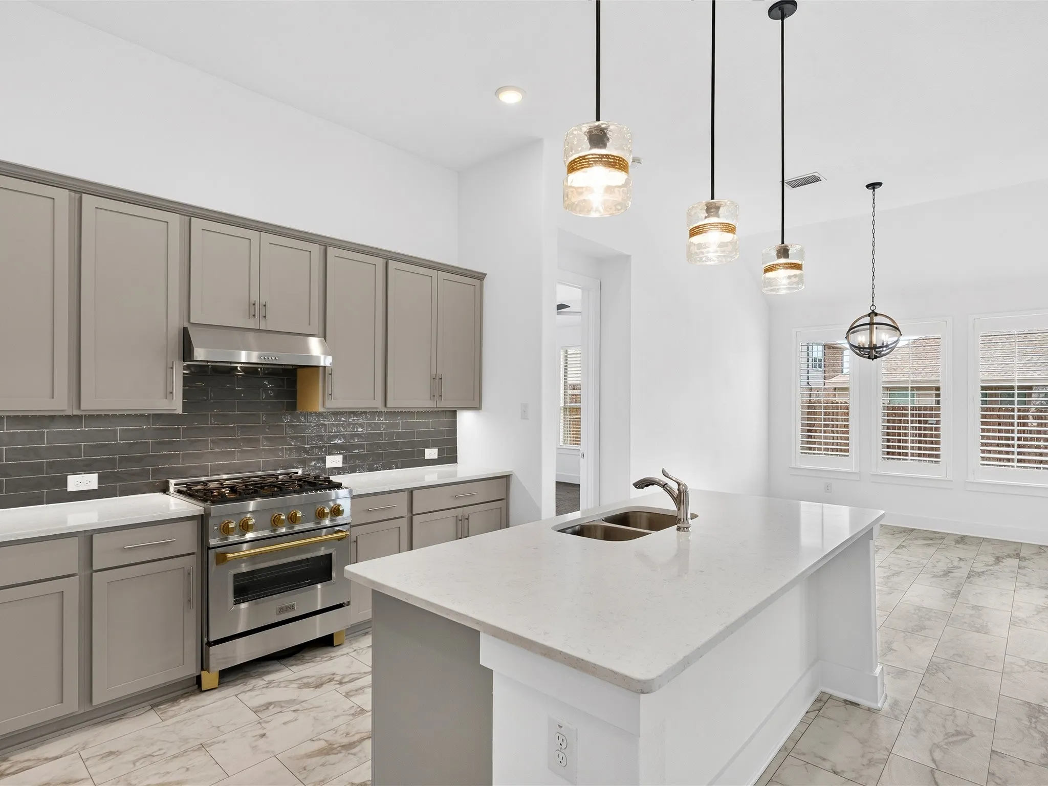 Single Family Residence For Sale in Rockwall County , 942 Lawless Lane, Fate, Texas 75087, 3 Bedroom, 2 Bathroom, 2 Garage spaces, 1,916 Sqft, built in 2022, mls#21344292, Real Estate Agent in Fate, Homes For Sale in Rockwall county, Homes For Sale in Fate, Realtor in Fate Texas, Real Estate Brokerage Independent Realty Texas, Luminita Cordes Realtor