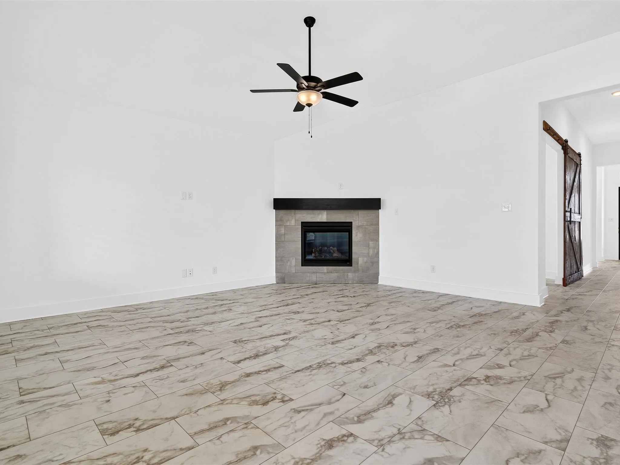 Single Family Residence For Sale in Rockwall County , 942 Lawless Lane, Fate, Texas 75087, 3 Bedroom, 2 Bathroom, 2 Garage spaces, 1,916 Sqft, built in 2022, mls#21344292, Real Estate Agent in Fate, Homes For Sale in Rockwall county, Homes For Sale in Fate, Realtor in Fate Texas, Real Estate Brokerage Independent Realty Texas, Luminita Cordes Realtor