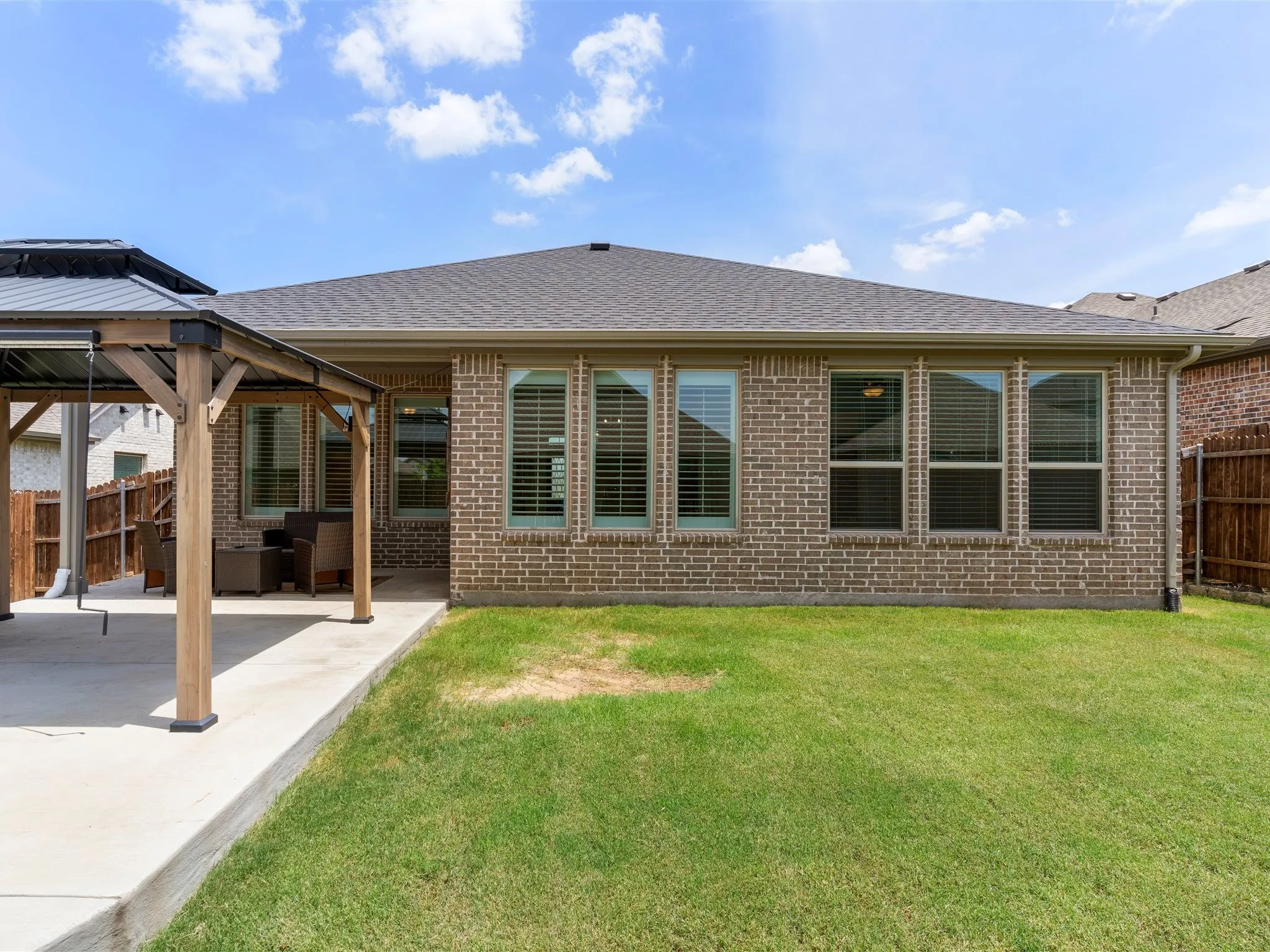 Single Family Residence For Sale in Rockwall County , 942 Lawless Lane, Fate, Texas 75087, 3 Bedroom, 2 Bathroom, 2 Garage spaces, 1,916 Sqft, built in 2022, mls#21344292, Real Estate Agent in Fate, Homes For Sale in Rockwall county, Homes For Sale in Fate, Realtor in Fate Texas, Real Estate Brokerage Independent Realty Texas, Luminita Cordes Realtor