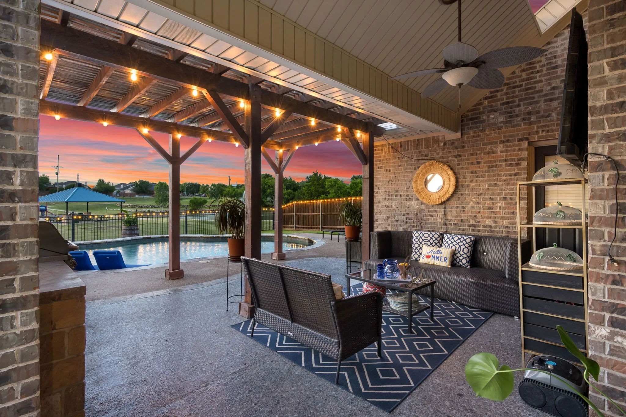 Single Family Residence For Sale in Tarrant County , 2613 Los Olivos Lane, Fort Worth, Texas 76131, 4 Bedroom, 4 Bathroom, 2 Garage spaces, 2,927 Sqft, built in 2009, Price $550,000, mls#21342719, Real Estate Agent in Fort Worth, Homes For Sale in Tarrant county, Homes For Sale in Fort Worth, Realtor in Fort Worth Texas, Real Estate Brokerage Independent Realty Texas, Luminita Cordes Realtor