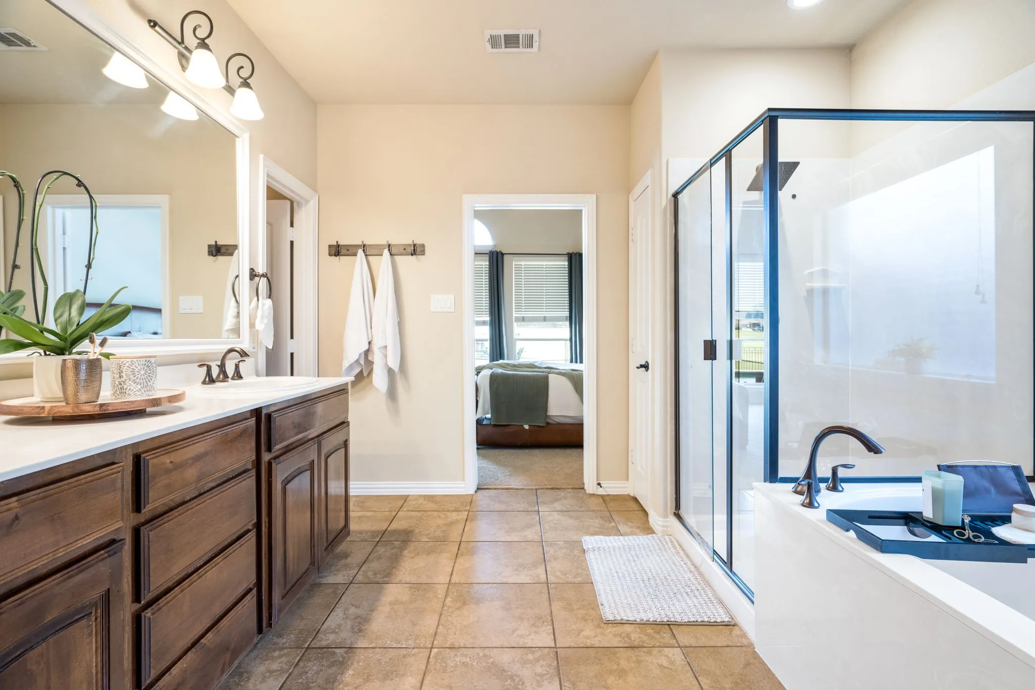 Single Family Residence For Sale in Tarrant County , 2613 Los Olivos Lane, Fort Worth, Texas 76131, 4 Bedroom, 4 Bathroom, 2 Garage spaces, 2,927 Sqft, built in 2009, Price $550,000, mls#21342719, Real Estate Agent in Fort Worth, Homes For Sale in Tarrant county, Homes For Sale in Fort Worth, Realtor in Fort Worth Texas, Real Estate Brokerage Independent Realty Texas, Luminita Cordes Realtor