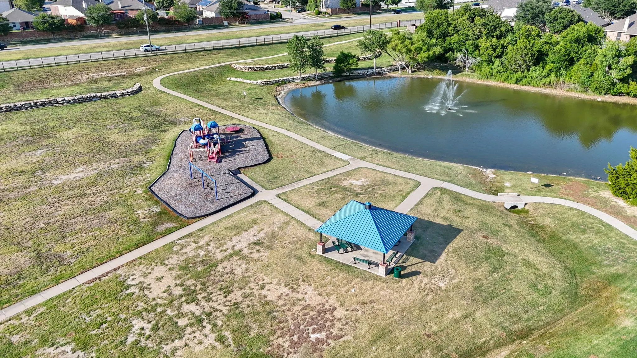 Single Family Residence For Sale in Tarrant County , 2613 Los Olivos Lane, Fort Worth, Texas 76131, 4 Bedroom, 4 Bathroom, 2 Garage spaces, 2,927 Sqft, built in 2009, Price $550,000, mls#21342719, Real Estate Agent in Fort Worth, Homes For Sale in Tarrant county, Homes For Sale in Fort Worth, Realtor in Fort Worth Texas, Real Estate Brokerage Independent Realty Texas, Luminita Cordes Realtor