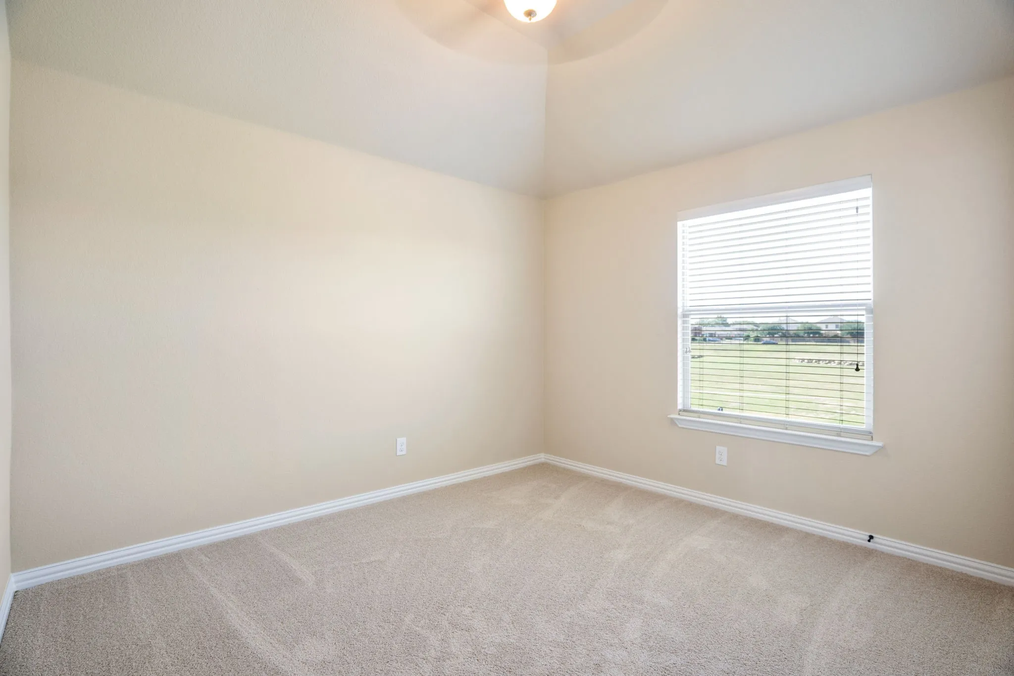 Single Family Residence For Sale in Tarrant County , 2613 Los Olivos Lane, Fort Worth, Texas 76131, 4 Bedroom, 4 Bathroom, 2 Garage spaces, 2,927 Sqft, built in 2009, Price $550,000, mls#21342719, Real Estate Agent in Fort Worth, Homes For Sale in Tarrant county, Homes For Sale in Fort Worth, Realtor in Fort Worth Texas, Real Estate Brokerage Independent Realty Texas, Luminita Cordes Realtor