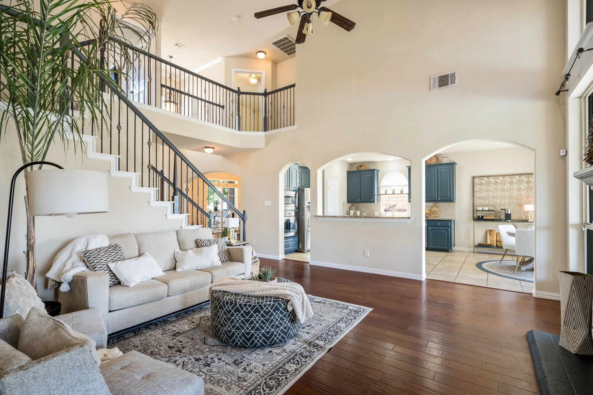 Single Family Residence For Sale in Tarrant County , 2613 Los Olivos Lane, Fort Worth, Texas 76131, 4 Bedroom, 4 Bathroom, 2 Garage spaces, 2,927 Sqft, built in 2009, Price $550,000, mls#21342719, Real Estate Agent in Fort Worth, Homes For Sale in Tarrant county, Homes For Sale in Fort Worth, Realtor in Fort Worth Texas, Real Estate Brokerage Independent Realty Texas, Luminita Cordes Realtor