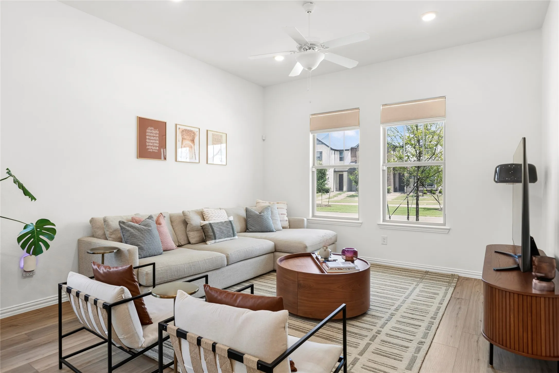 Townhouse For Sale in Dallas County , 6418 Baritone Court, Sachse, Texas 75048, 3 Bedroom, 3 Bathroom, 2 Garage spaces, 1,997 Sqft, built in 2024, mls#21345358, Real Estate Agent in Sachse, Homes For Sale in Dallas county, Homes For Sale in Sachse, Realtor in Sachse Texas, Real Estate Brokerage Independent Realty Texas, Luminita Cordes Realtor