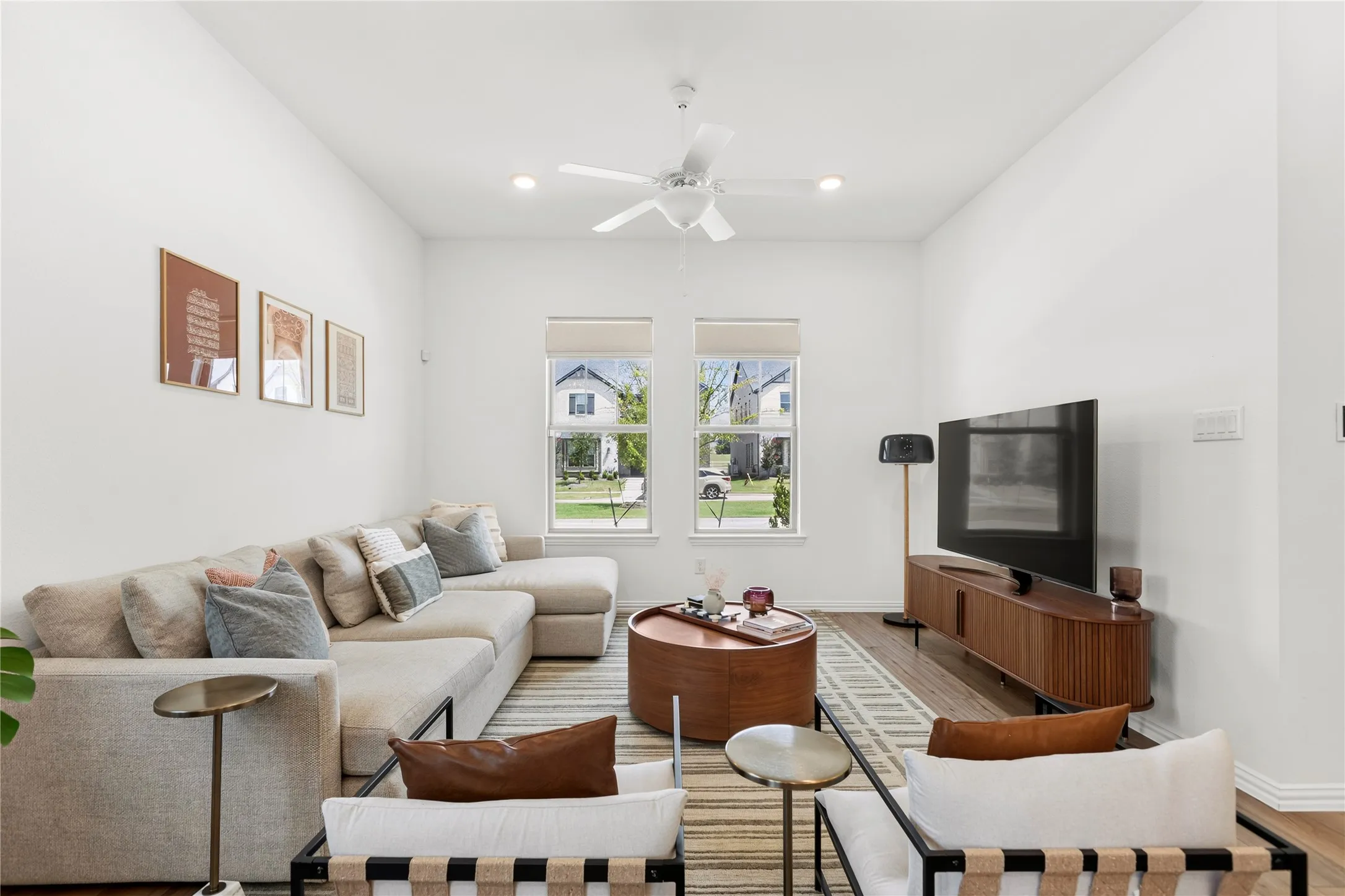 Townhouse For Sale in Dallas County , 6418 Baritone Court, Sachse, Texas 75048, 3 Bedroom, 3 Bathroom, 2 Garage spaces, 1,997 Sqft, built in 2024, mls#21345358, Real Estate Agent in Sachse, Homes For Sale in Dallas county, Homes For Sale in Sachse, Realtor in Sachse Texas, Real Estate Brokerage Independent Realty Texas, Luminita Cordes Realtor