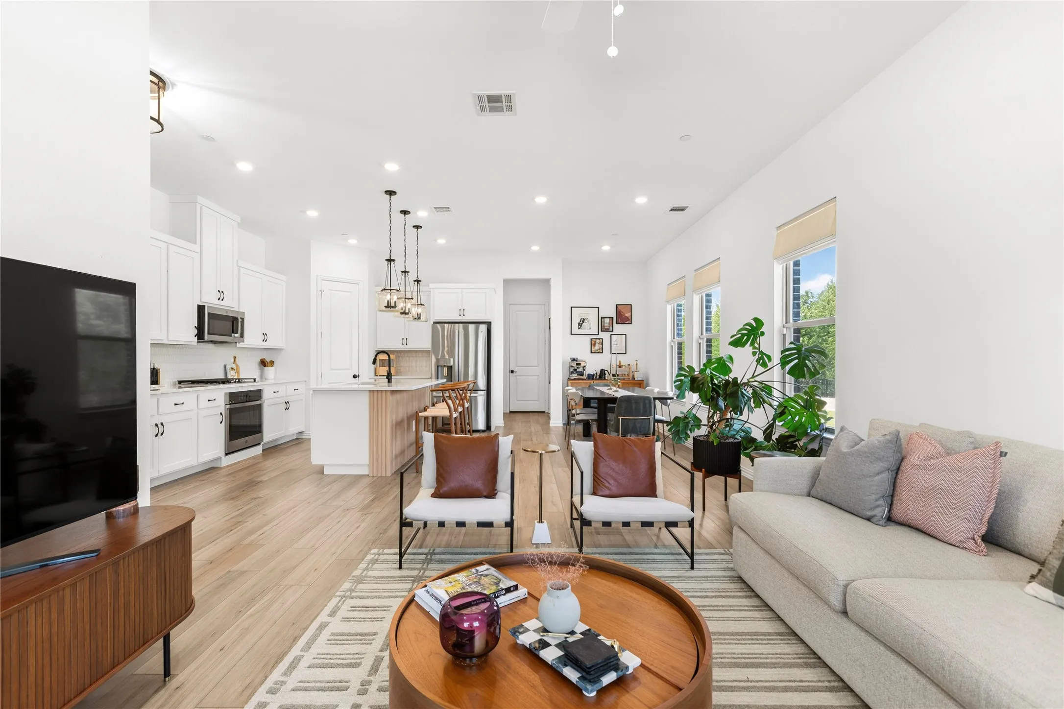 Townhouse For Sale in Dallas County , 6418 Baritone Court, Sachse, Texas 75048, 3 Bedroom, 3 Bathroom, 2 Garage spaces, 1,997 Sqft, built in 2024, mls#21345358, Real Estate Agent in Sachse, Homes For Sale in Dallas county, Homes For Sale in Sachse, Realtor in Sachse Texas, Real Estate Brokerage Independent Realty Texas, Luminita Cordes Realtor