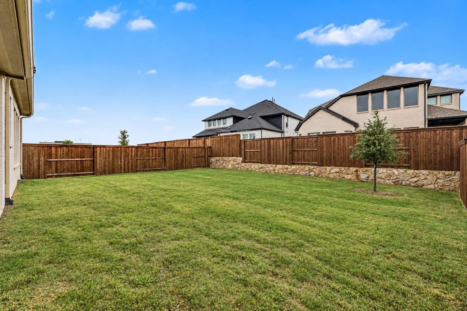 Single Family Residence For Sale in Denton County , 4101 Kestrel Street, Prosper, Texas 75078, 5 Bedroom, 4 Bathroom, 2 Garage spaces, 3,450 Sqft, built in 2024, mls#21344261, Real Estate Agent in Prosper, Homes For Sale in Denton county, Homes For Sale in Prosper, Realtor in Prosper Texas, Real Estate Brokerage Independent Realty Texas, Luminita Cordes Realtor