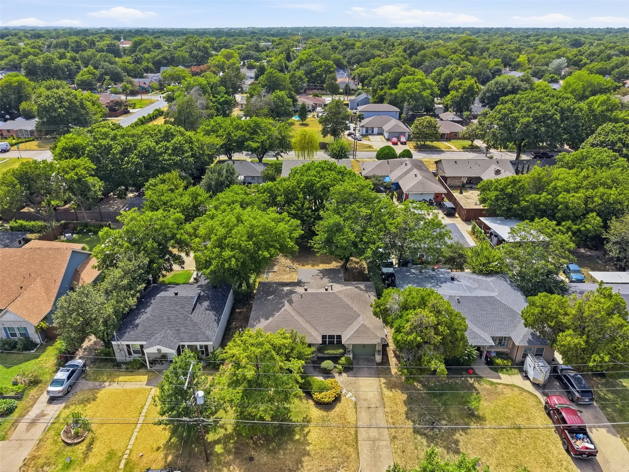 Single Family Residence For Sale in Dallas County , 1907 S Tyler Street, Dallas, Texas 75224, 2 Bedroom, 1 Bathroom, 1 Garage spaces, 1,280 Sqft, built in 1950, mls#21345662, Real Estate Agent in Dallas, Homes For Sale in Dallas county, Homes For Sale in Dallas, Realtor in Dallas Texas, Real Estate Brokerage Independent Realty Texas, Luminita Cordes Realtor