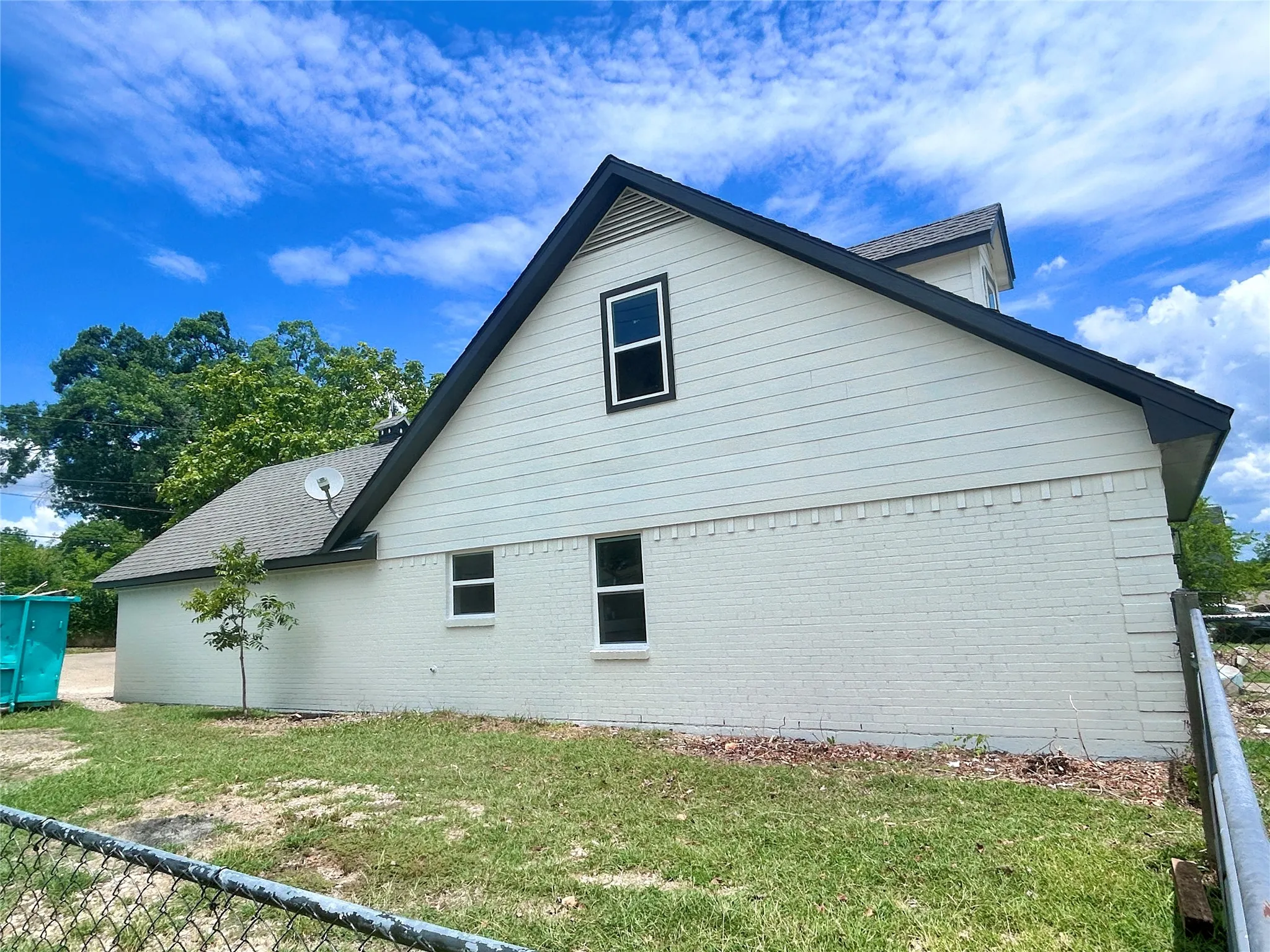 Single Family Residence For Sale in Dallas County , 1605 Indian Summer Trail, Dallas, Texas 75241, 4 Bedroom, 2 Bathroom, 2 Garage spaces, 1,938 Sqft, built in 1962, mls#21344973, Real Estate Agent in Dallas, Homes For Sale in Dallas county, Homes For Sale in Dallas, Realtor in Dallas Texas, Real Estate Brokerage Independent Realty Texas, Luminita Cordes Realtor