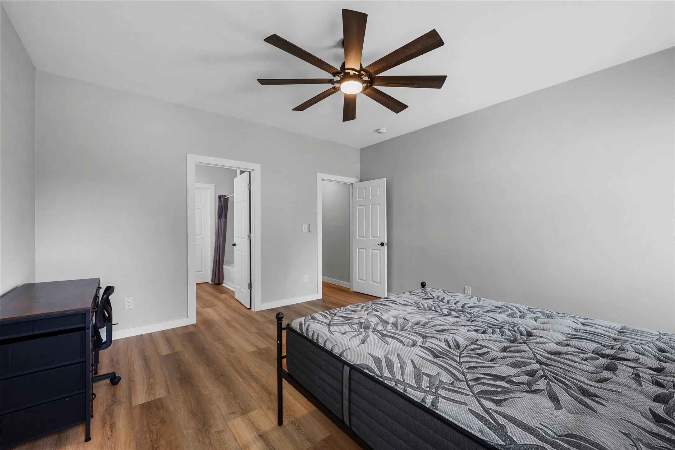 Single Family Residence For Sale in Mc Lennan County , 3008 S 3rd Street, Waco, Texas 76706, 5 Bedroom, 6 Bathroom, Garage spaces, 2,675 Sqft, built in 2023, mls#21342202, Real Estate Agent in Waco, Homes For Sale in Mc Lennan county, Homes For Sale in Waco, Realtor in Waco Texas, Real Estate Brokerage Independent Realty Texas, Luminita Cordes Realtor