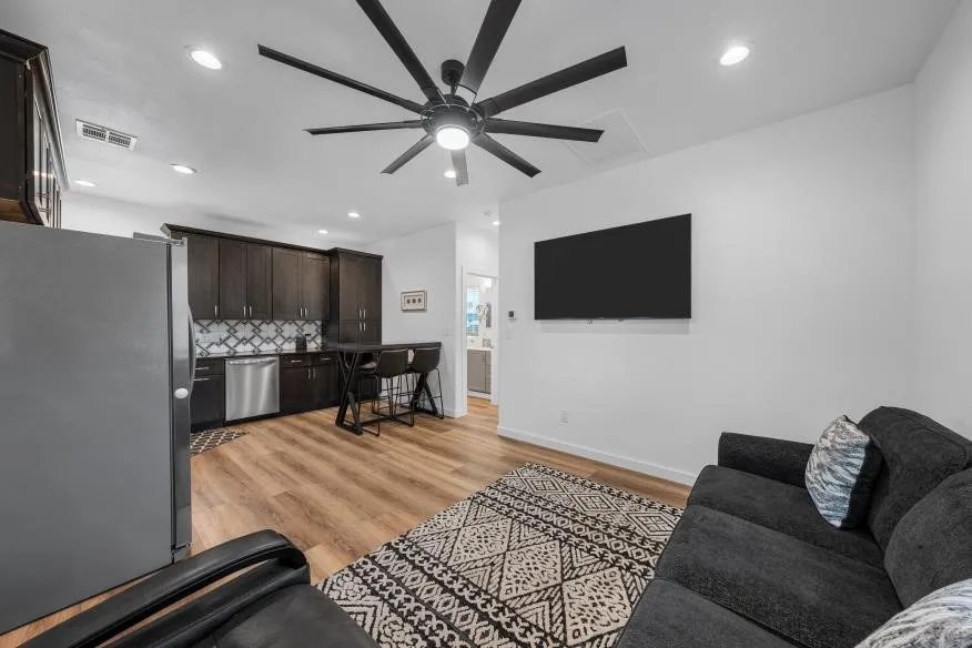 Single Family Residence For Sale in Mc Lennan County , 3008 S 3rd Street, Waco, Texas 76706, 5 Bedroom, 6 Bathroom, Garage spaces, 2,675 Sqft, built in 2023, mls#21342202, Real Estate Agent in Waco, Homes For Sale in Mc Lennan county, Homes For Sale in Waco, Realtor in Waco Texas, Real Estate Brokerage Independent Realty Texas, Luminita Cordes Realtor