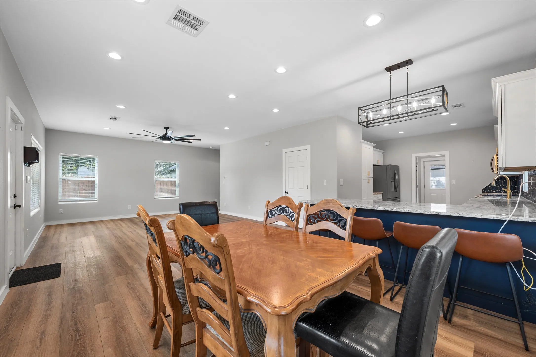 Single Family Residence For Sale in Mc Lennan County , 3008 S 3rd Street, Waco, Texas 76706, 5 Bedroom, 6 Bathroom, Garage spaces, 2,675 Sqft, built in 2023, mls#21342202, Real Estate Agent in Waco, Homes For Sale in Mc Lennan county, Homes For Sale in Waco, Realtor in Waco Texas, Real Estate Brokerage Independent Realty Texas, Luminita Cordes Realtor
