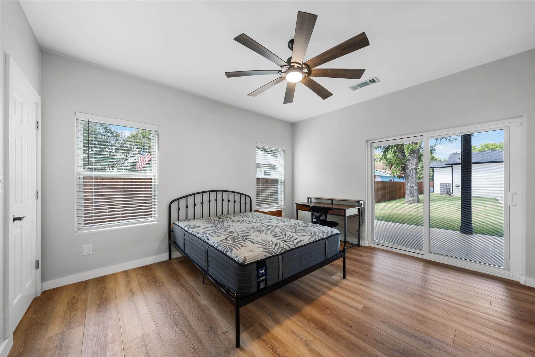 Single Family Residence For Sale in Mc Lennan County , 3008 S 3rd Street, Waco, Texas 76706, 5 Bedroom, 6 Bathroom, Garage spaces, 2,675 Sqft, built in 2023, mls#21342202, Real Estate Agent in Waco, Homes For Sale in Mc Lennan county, Homes For Sale in Waco, Realtor in Waco Texas, Real Estate Brokerage Independent Realty Texas, Luminita Cordes Realtor