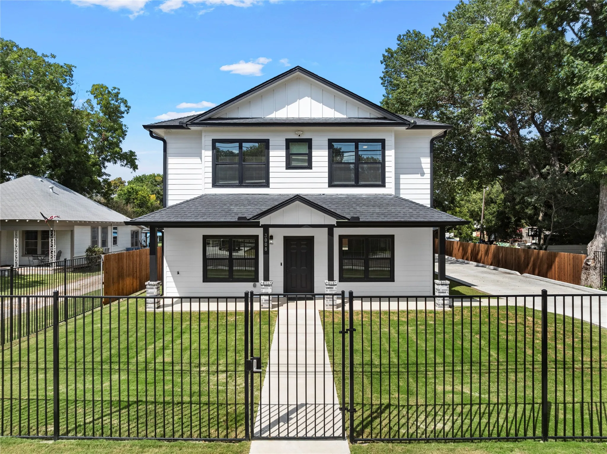 Single Family Residence For Sale in Mc Lennan County , 3008 S 3rd Street, Waco, Texas 76706, 5 Bedroom, 6 Bathroom, Garage spaces, 2,675 Sqft, built in 2023, mls#21342202, Real Estate Agent in Waco, Homes For Sale in Mc Lennan county, Homes For Sale in Waco, Realtor in Waco Texas, Real Estate Brokerage Independent Realty Texas, Luminita Cordes Realtor