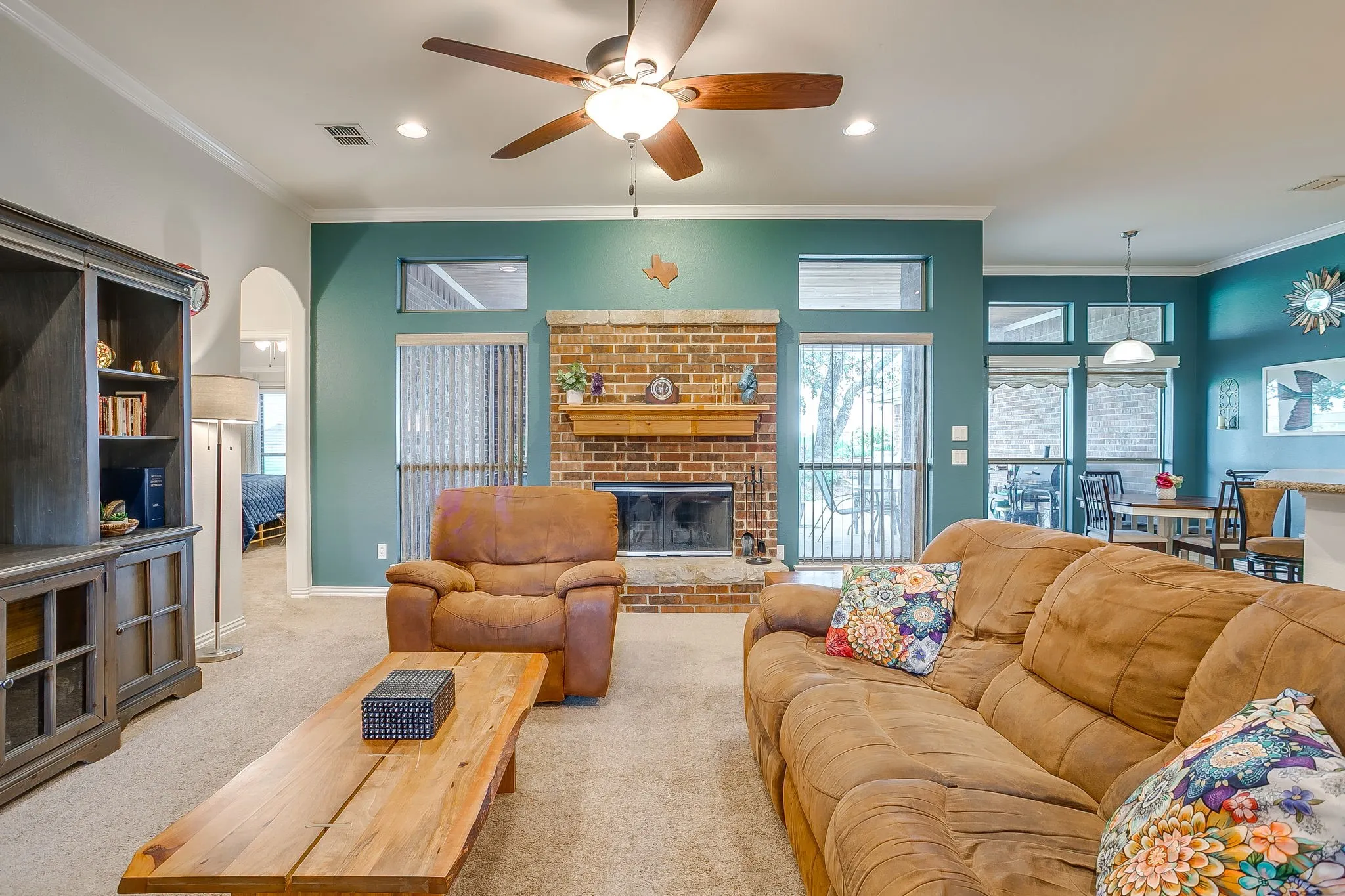 Single Family Residence For Sale in Parker County , 505 Morrow Road, Springtown, Texas 76082, 3 Bedroom, 2 Bathroom, 3 Garage spaces, 2,201 Sqft, built in 2006, mls#21343578, Real Estate Agent in Springtown, Homes For Sale in Parker county, Homes For Sale in Springtown, Realtor in Springtown Texas, Real Estate Brokerage Independent Realty Texas, Luminita Cordes Realtor