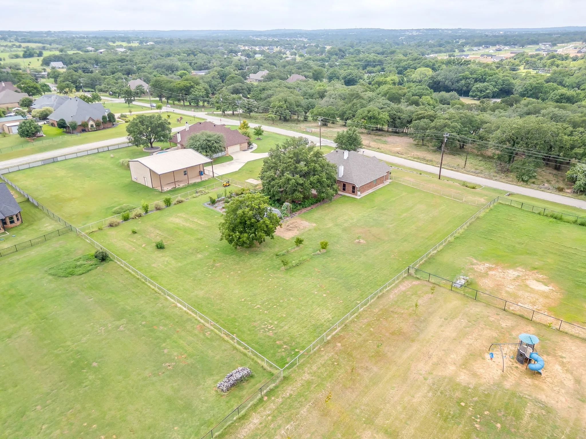 Single Family Residence For Sale in Parker County , 505 Morrow Road, Springtown, Texas 76082, 3 Bedroom, 2 Bathroom, 3 Garage spaces, 2,201 Sqft, built in 2006, mls#21343578, Real Estate Agent in Springtown, Homes For Sale in Parker county, Homes For Sale in Springtown, Realtor in Springtown Texas, Real Estate Brokerage Independent Realty Texas, Luminita Cordes Realtor