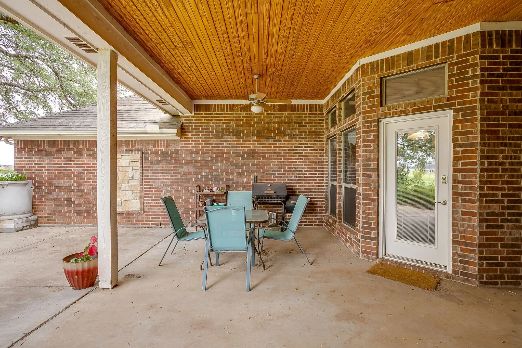 Single Family Residence For Sale in Parker County , 505 Morrow Road, Springtown, Texas 76082, 3 Bedroom, 2 Bathroom, 3 Garage spaces, 2,201 Sqft, built in 2006, mls#21343578, Real Estate Agent in Springtown, Homes For Sale in Parker county, Homes For Sale in Springtown, Realtor in Springtown Texas, Real Estate Brokerage Independent Realty Texas, Luminita Cordes Realtor