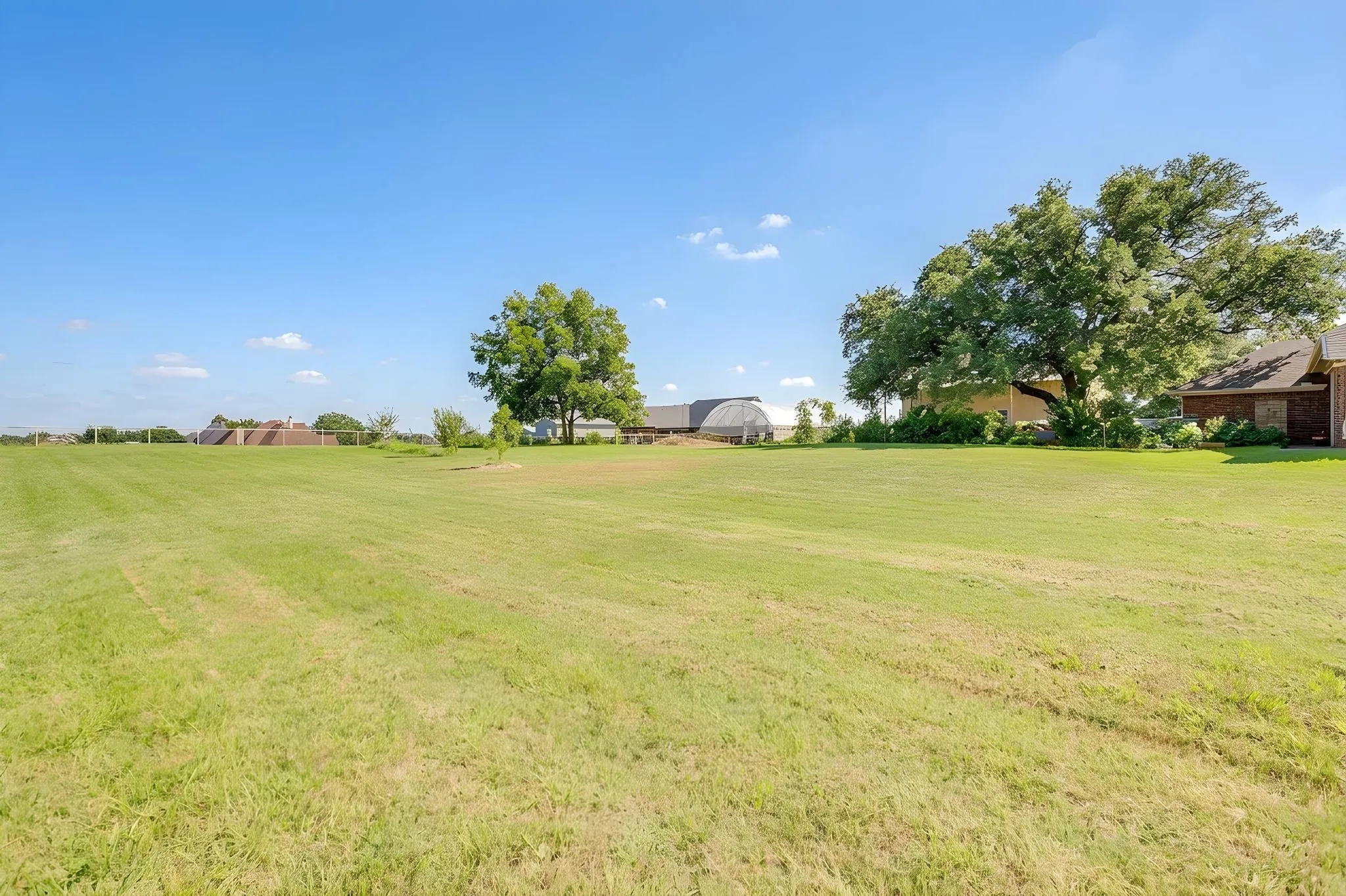 Single Family Residence For Sale in Parker County , 505 Morrow Road, Springtown, Texas 76082, 3 Bedroom, 2 Bathroom, 3 Garage spaces, 2,201 Sqft, built in 2006, mls#21343578, Real Estate Agent in Springtown, Homes For Sale in Parker county, Homes For Sale in Springtown, Realtor in Springtown Texas, Real Estate Brokerage Independent Realty Texas, Luminita Cordes Realtor