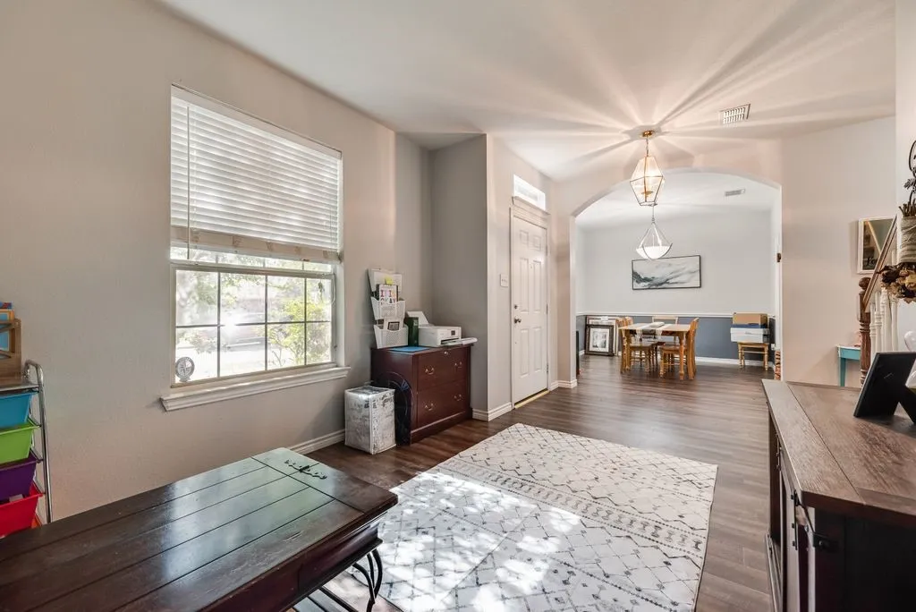 Single Family Residence For Sale in Tarrant County , 3119 Summer Grove Court, Mansfield, Texas 76063, 4 Bedroom, 3 Bathroom, 2 Garage spaces, 2,854 Sqft, built in 2003, mls#21344675, Real Estate Agent in Mansfield, Homes For Sale in Tarrant county, Homes For Sale in Mansfield, Realtor in Mansfield Texas, Real Estate Brokerage Independent Realty Texas, Luminita Cordes Realtor