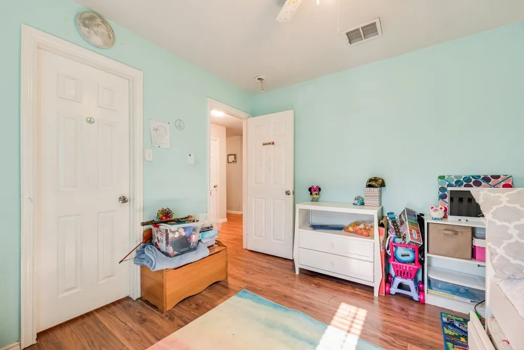 Single Family Residence For Sale in Tarrant County , 3119 Summer Grove Court, Mansfield, Texas 76063, 4 Bedroom, 3 Bathroom, 2 Garage spaces, 2,854 Sqft, built in 2003, mls#21344675, Real Estate Agent in Mansfield, Homes For Sale in Tarrant county, Homes For Sale in Mansfield, Realtor in Mansfield Texas, Real Estate Brokerage Independent Realty Texas, Luminita Cordes Realtor