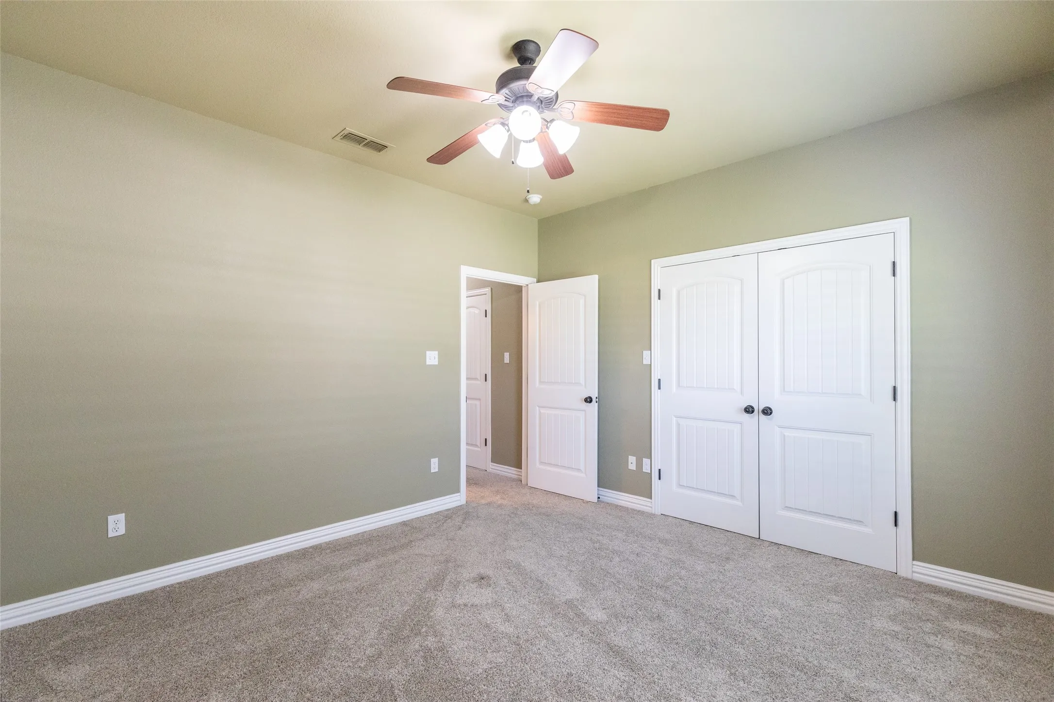 Single Family Residence For Sale in Taylor County , 173 Divide Avenue, Tuscola, Texas 79562, 4 Bedroom, 3 Bathroom, 2 Garage spaces, 2,605 Sqft, built in 2007, mls#21342003, Real Estate Agent in Tuscola, Homes For Sale in Taylor county, Homes For Sale in Tuscola, Realtor in Tuscola Texas, Real Estate Brokerage Independent Realty Texas, Luminita Cordes Realtor