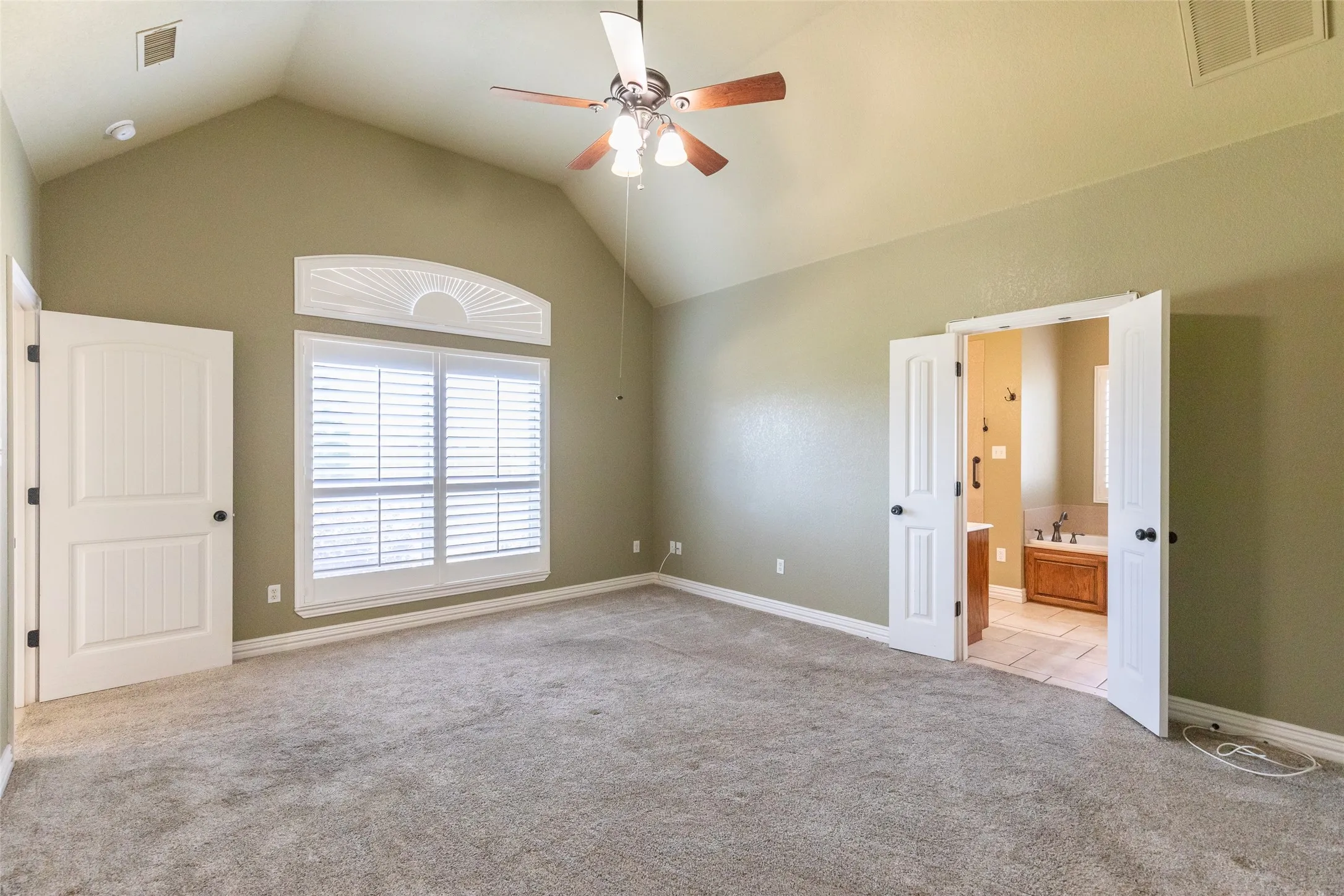 Single Family Residence For Sale in Taylor County , 173 Divide Avenue, Tuscola, Texas 79562, 4 Bedroom, 3 Bathroom, 2 Garage spaces, 2,605 Sqft, built in 2007, mls#21342003, Real Estate Agent in Tuscola, Homes For Sale in Taylor county, Homes For Sale in Tuscola, Realtor in Tuscola Texas, Real Estate Brokerage Independent Realty Texas, Luminita Cordes Realtor