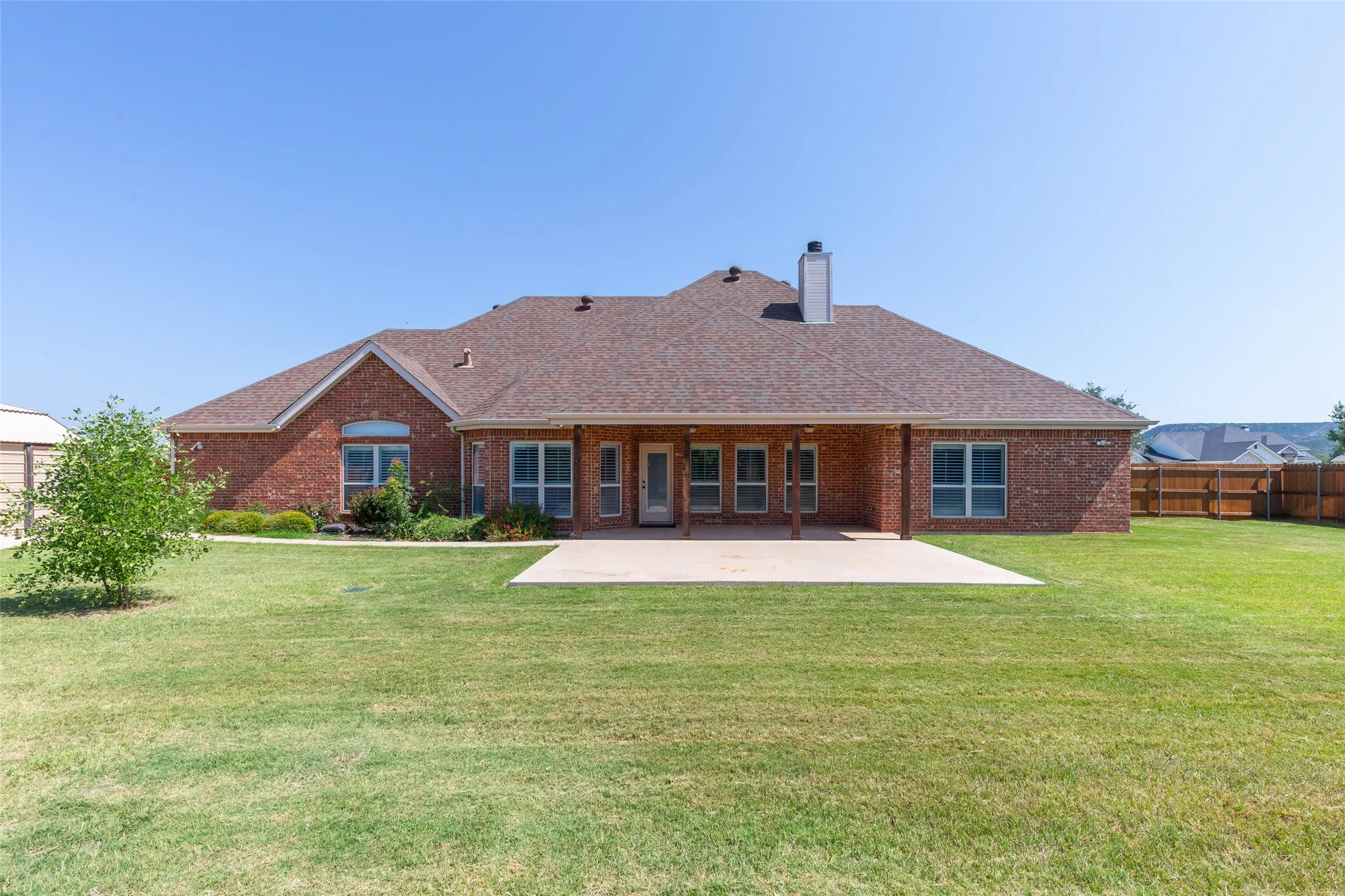Single Family Residence For Sale in Taylor County , 173 Divide Avenue, Tuscola, Texas 79562, 4 Bedroom, 3 Bathroom, 2 Garage spaces, 2,605 Sqft, built in 2007, mls#21342003, Real Estate Agent in Tuscola, Homes For Sale in Taylor county, Homes For Sale in Tuscola, Realtor in Tuscola Texas, Real Estate Brokerage Independent Realty Texas, Luminita Cordes Realtor