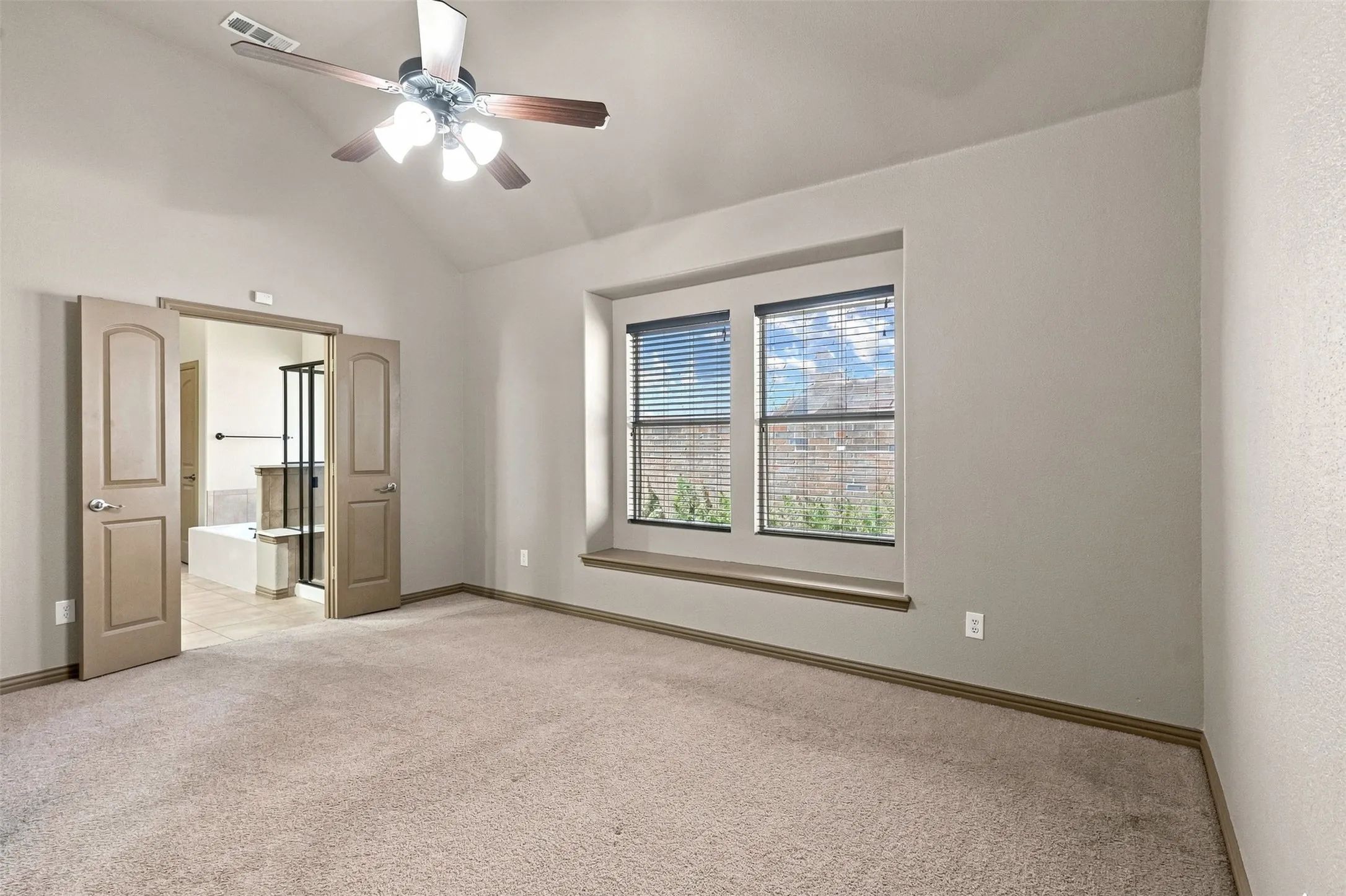 Single Family Residence For Sale in Tarrant County , 6918 Nava, Grand Prairie, Texas 75054, 3 Bedroom, 3 Bathroom, 2 Garage spaces, 2,541 Sqft, built in 2008, mls#21325681, Real Estate Agent in Grand Prairie, Homes For Sale in Tarrant county, Homes For Sale in Grand Prairie, Realtor in Grand Prairie Texas, Real Estate Brokerage Independent Realty Texas, Luminita Cordes Realtor