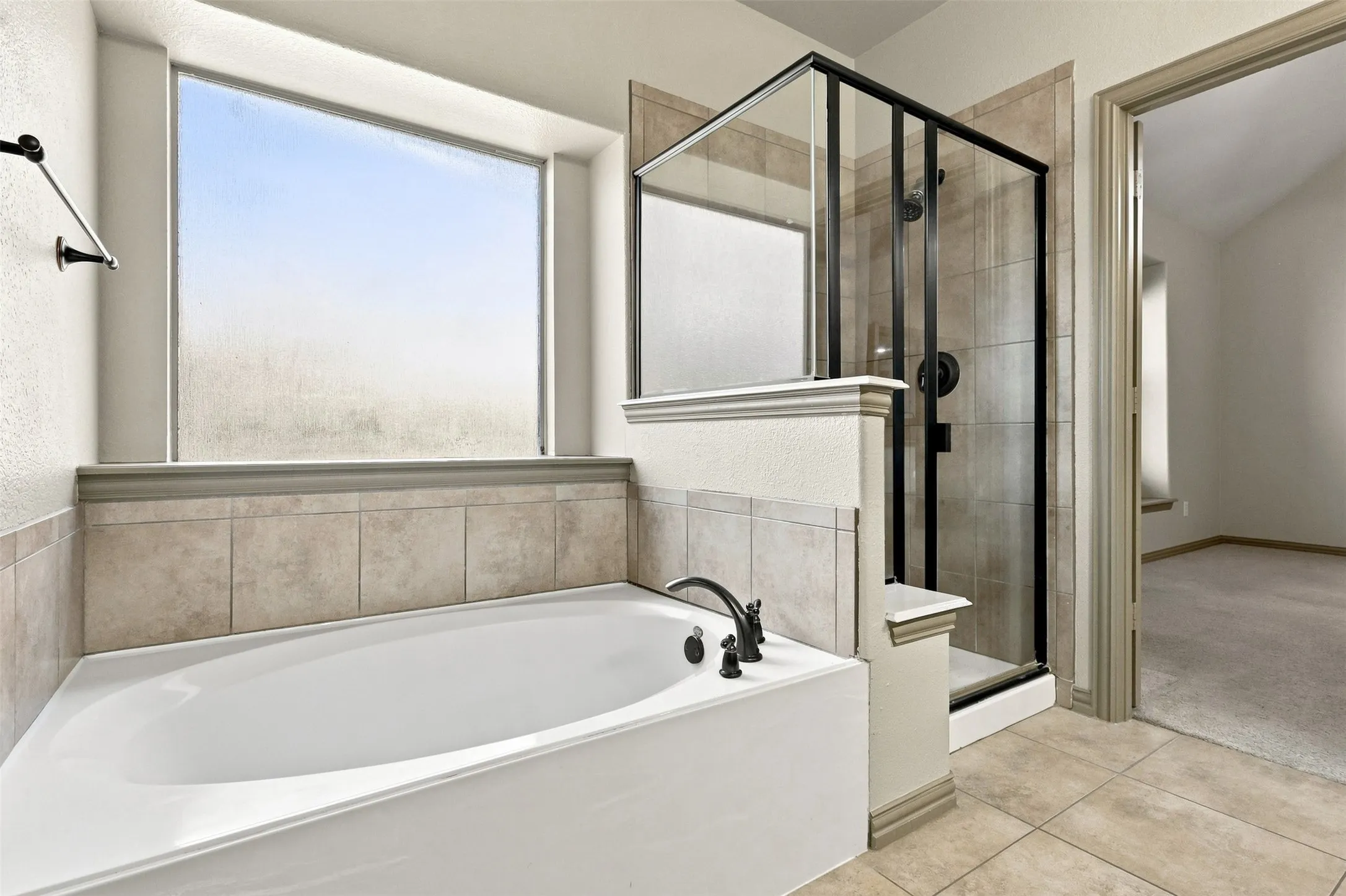Single Family Residence For Sale in Tarrant County , 6918 Nava, Grand Prairie, Texas 75054, 3 Bedroom, 3 Bathroom, 2 Garage spaces, 2,541 Sqft, built in 2008, mls#21325681, Real Estate Agent in Grand Prairie, Homes For Sale in Tarrant county, Homes For Sale in Grand Prairie, Realtor in Grand Prairie Texas, Real Estate Brokerage Independent Realty Texas, Luminita Cordes Realtor