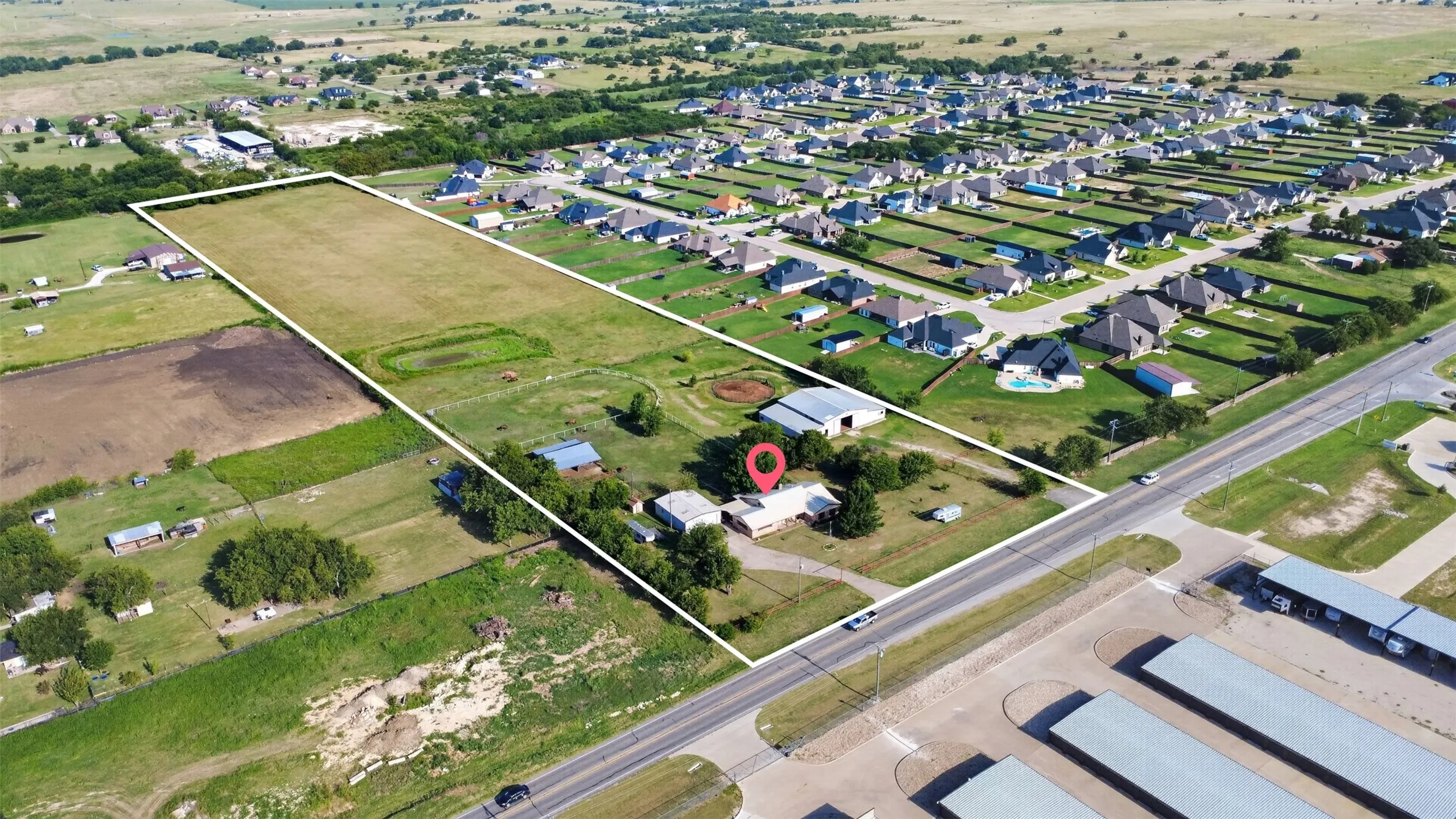 Single Family Residence For Sale in Johnson County , 12501 Fm 2331, Godley, Texas 76044, 3 Bedroom, 2 Bathroom, 2 Garage spaces, 2,430 Sqft, built in 1980, mls#21345589, Real Estate Agent in Godley, Homes For Sale in Johnson county, Homes For Sale in Godley, Realtor in Godley Texas, Real Estate Brokerage Independent Realty Texas, Luminita Cordes Realtor
