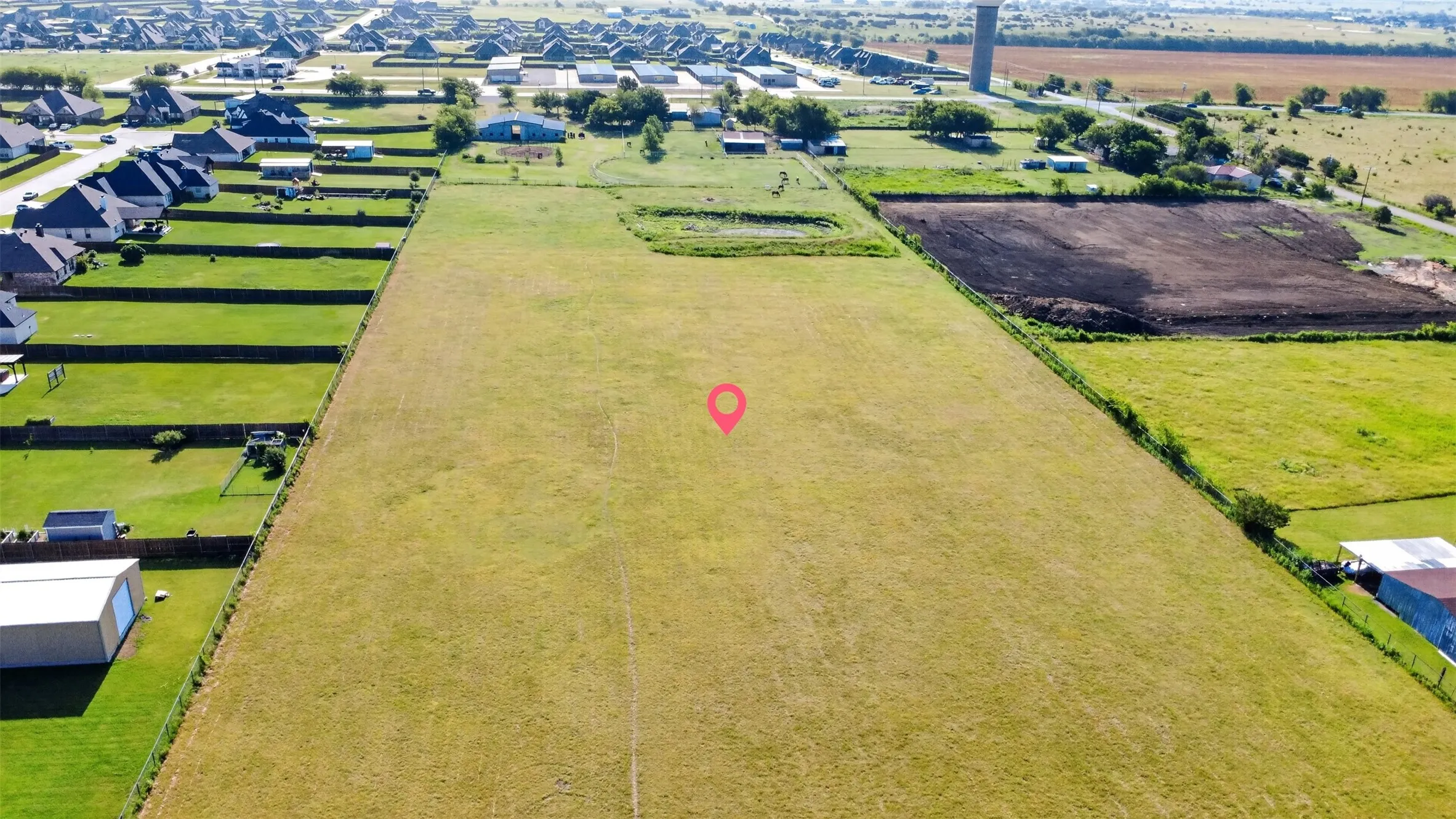 Single Family Residence For Sale in Johnson County , 12501 Fm 2331, Godley, Texas 76044, 3 Bedroom, 2 Bathroom, 2 Garage spaces, 2,430 Sqft, built in 1980, mls#21345589, Real Estate Agent in Godley, Homes For Sale in Johnson county, Homes For Sale in Godley, Realtor in Godley Texas, Real Estate Brokerage Independent Realty Texas, Luminita Cordes Realtor