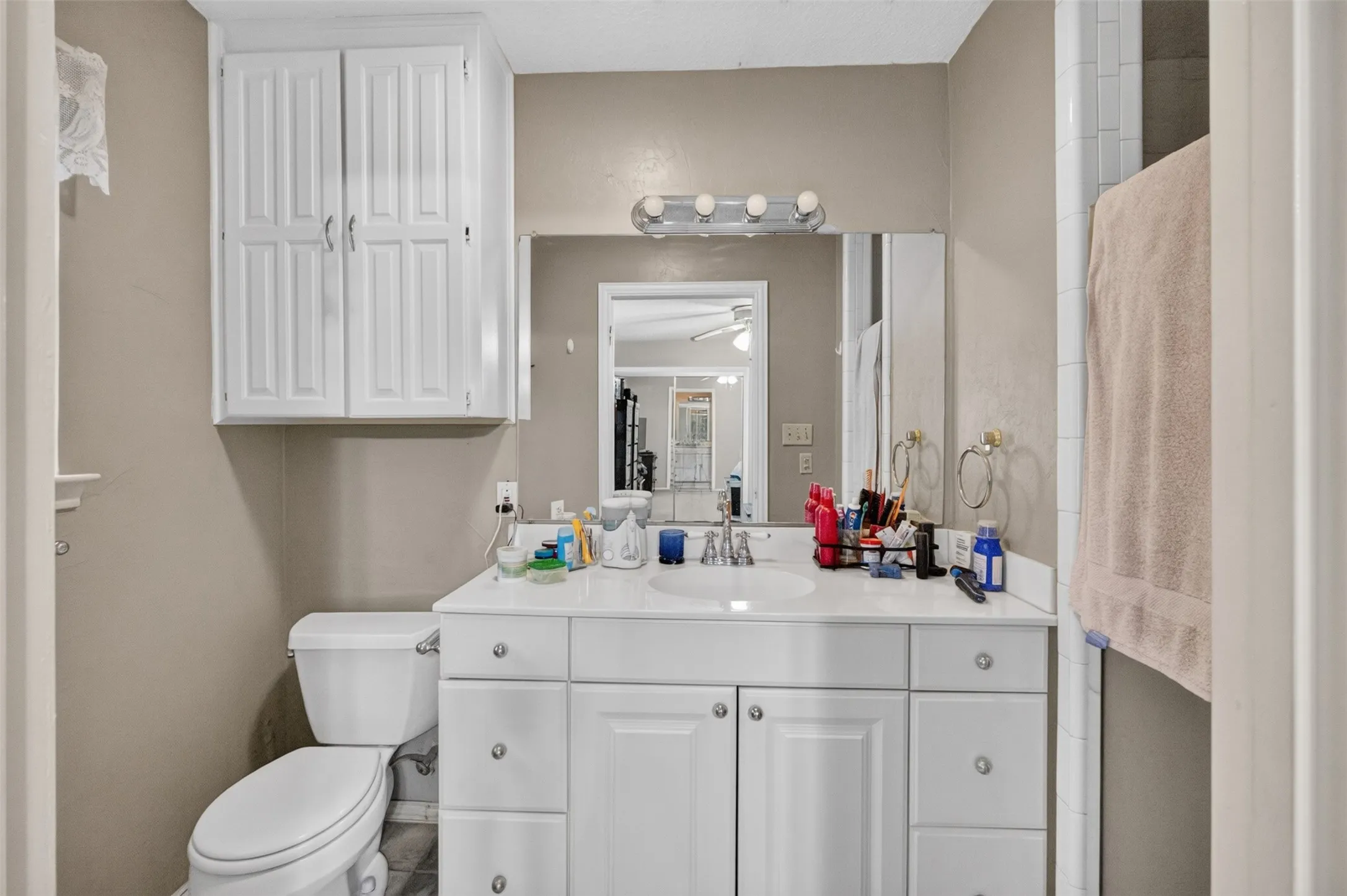 Single Family Residence For Sale in Johnson County , 12501 Fm 2331, Godley, Texas 76044, 3 Bedroom, 2 Bathroom, 2 Garage spaces, 2,430 Sqft, built in 1980, mls#21345589, Real Estate Agent in Godley, Homes For Sale in Johnson county, Homes For Sale in Godley, Realtor in Godley Texas, Real Estate Brokerage Independent Realty Texas, Luminita Cordes Realtor