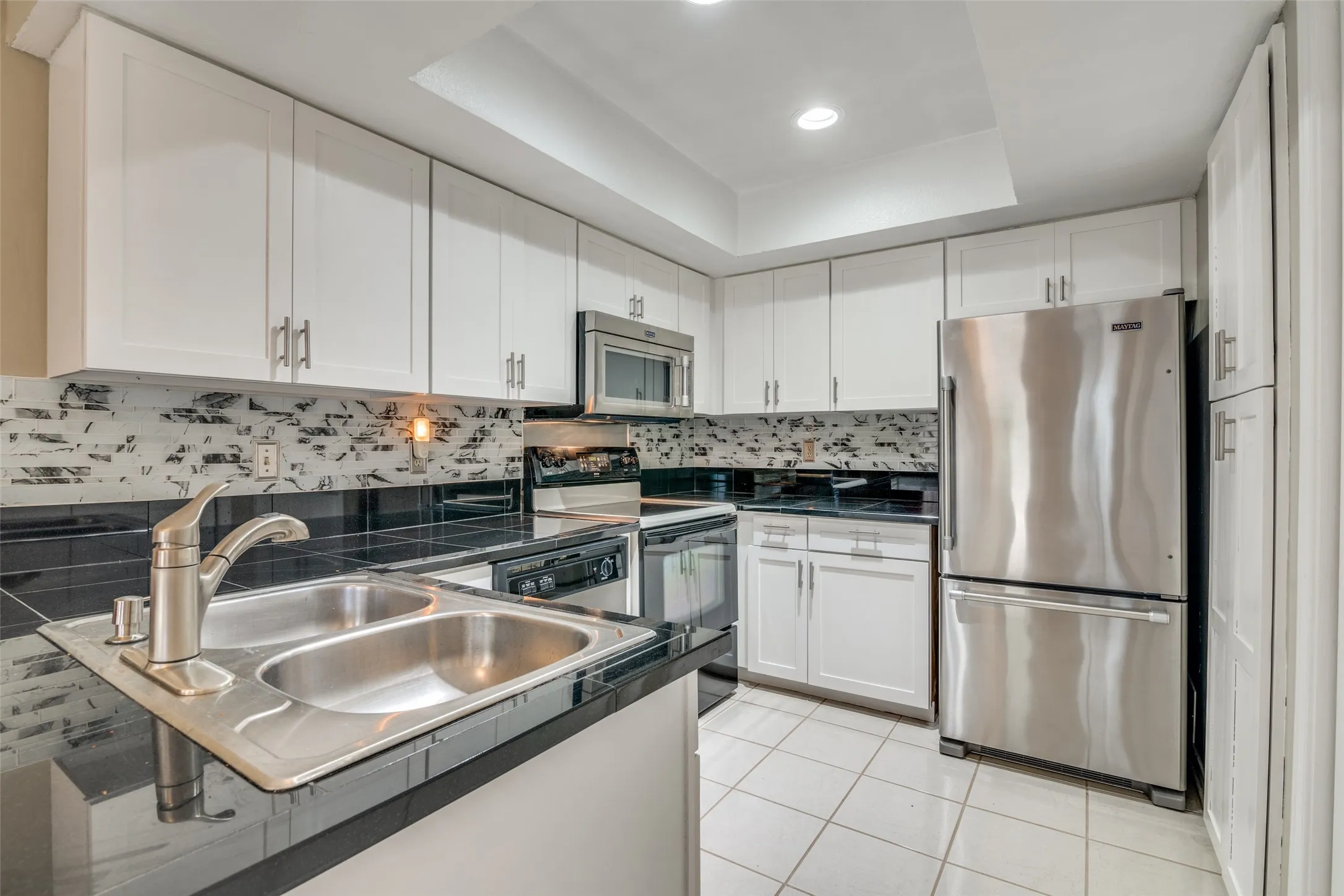 Condominium For Rent in Collin County , 18040 Midway Road 255, Dallas, Texas 75287, 2 Bedroom, 2 Bathroom, 1 Garage spaces, 1,097 Sqft, built in 1984, mls#21345668, Real Estate Agent in Dallas, Homes For Rent in Collin county, Homes For Rent in Dallas, Realtor in Dallas Texas, Real Estate Brokerage Independent Realty Texas, Luminita Cordes Realtor