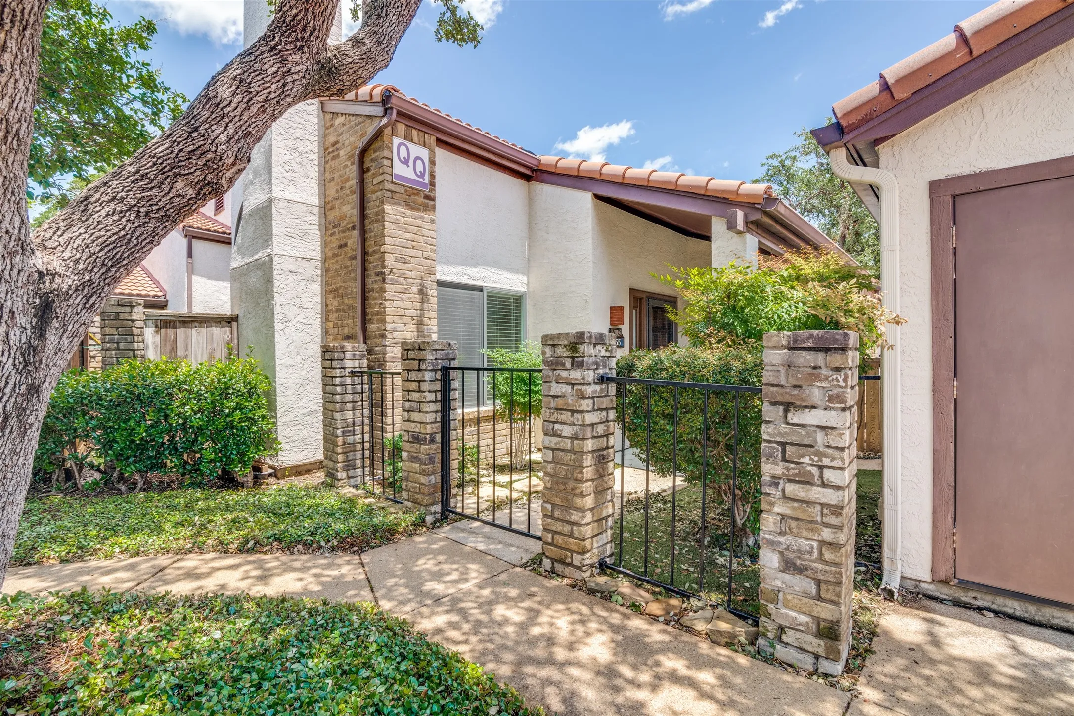 Condominium For Rent in Collin County , 18040 Midway Road 255, Dallas, Texas 75287, 2 Bedroom, 2 Bathroom, 1 Garage spaces, 1,097 Sqft, built in 1984, mls#21345668, Real Estate Agent in Dallas, Homes For Rent in Collin county, Homes For Rent in Dallas, Realtor in Dallas Texas, Real Estate Brokerage Independent Realty Texas, Luminita Cordes Realtor