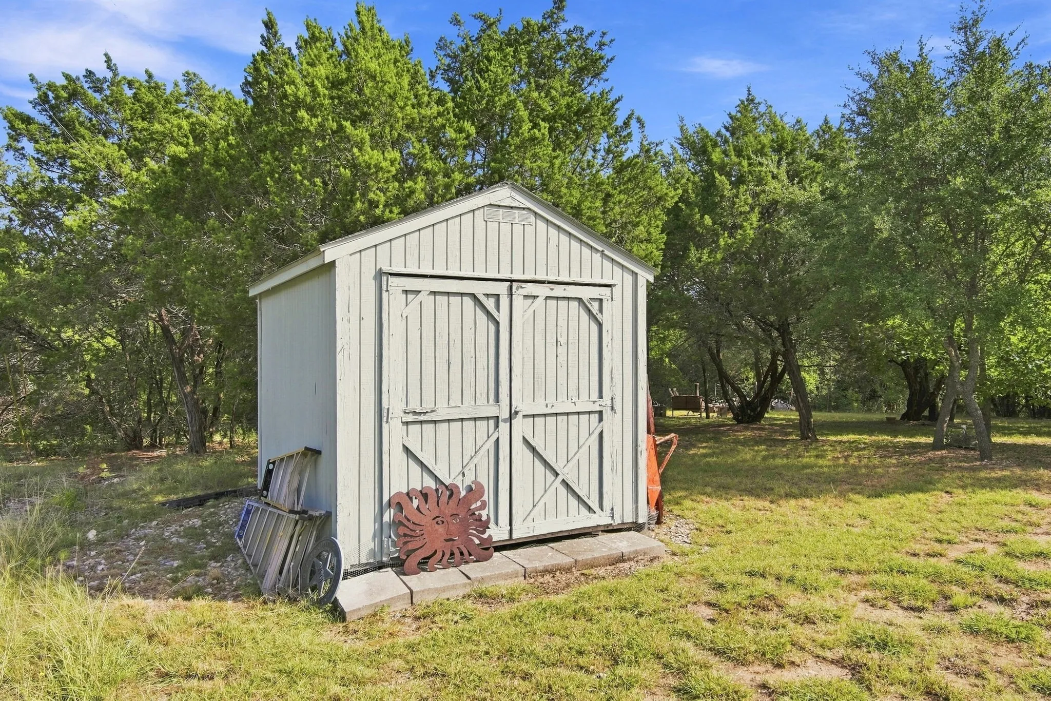 Single Family Residence For Sale in Hill County , 125 Deer Shadow Circle, Whitney, Texas 76692, 3 Bedroom, 2 Bathroom, 2 Garage spaces, 1,368 Sqft, built in 2007, mls#21345583, Real Estate Agent in Whitney, Homes For Sale in Hill county, Homes For Sale in Whitney, Realtor in Whitney Texas, Real Estate Brokerage Independent Realty Texas, Luminita Cordes Realtor