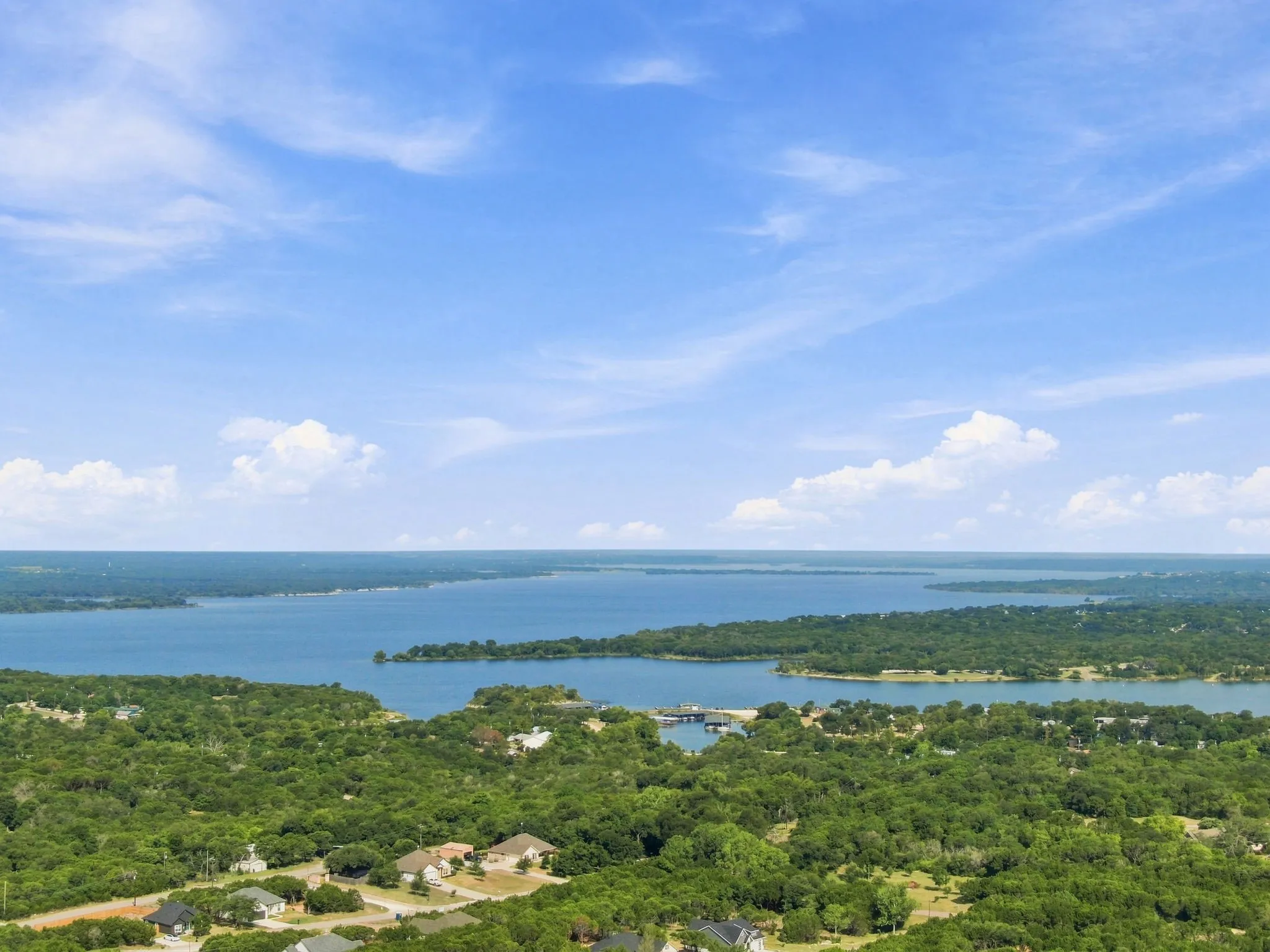 Single Family Residence For Sale in Hill County , 125 Deer Shadow Circle, Whitney, Texas 76692, 3 Bedroom, 2 Bathroom, 2 Garage spaces, 1,368 Sqft, built in 2007, mls#21345583, Real Estate Agent in Whitney, Homes For Sale in Hill county, Homes For Sale in Whitney, Realtor in Whitney Texas, Real Estate Brokerage Independent Realty Texas, Luminita Cordes Realtor