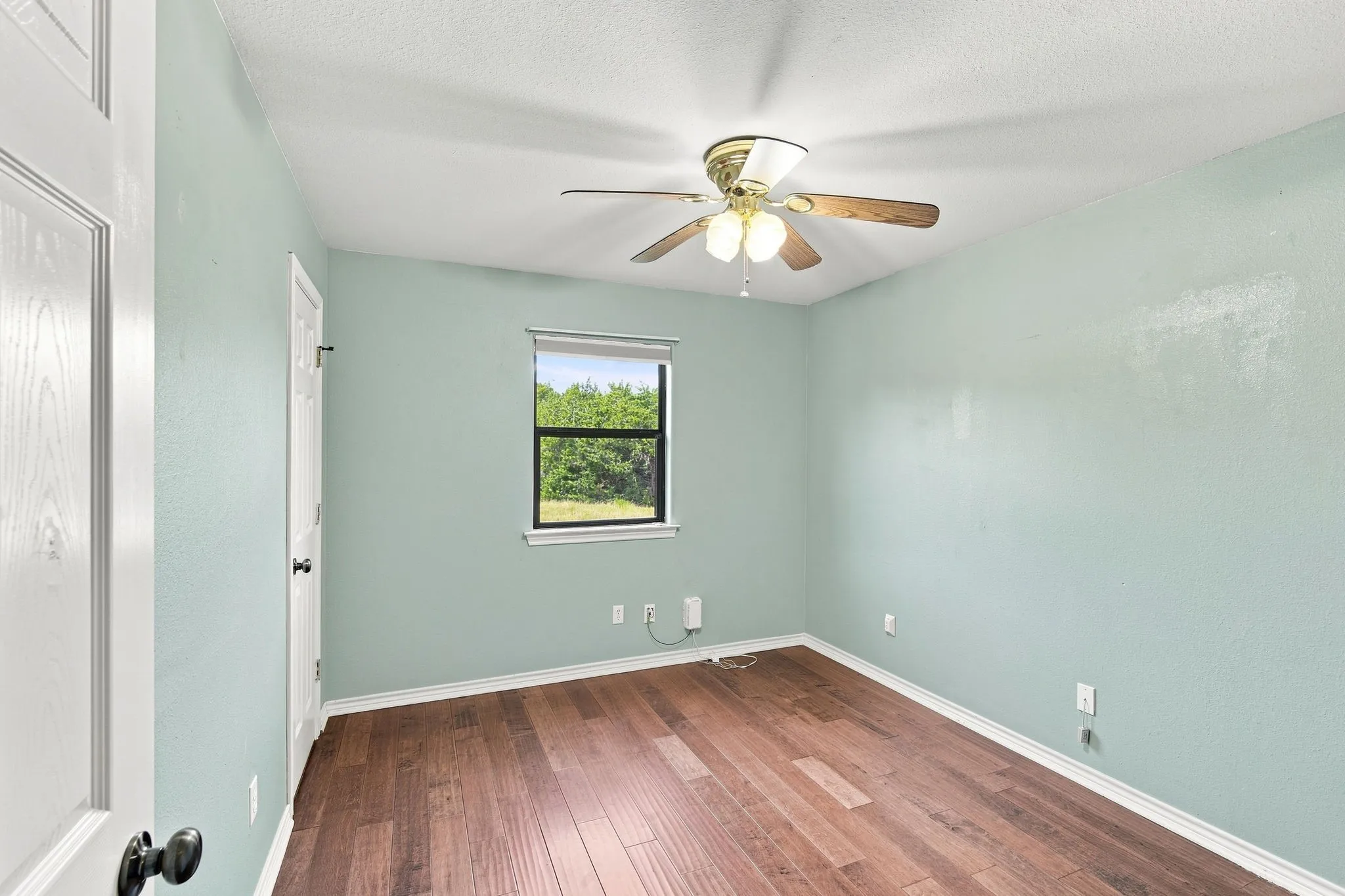 Single Family Residence For Sale in Hill County , 125 Deer Shadow Circle, Whitney, Texas 76692, 3 Bedroom, 2 Bathroom, 2 Garage spaces, 1,368 Sqft, built in 2007, mls#21345583, Real Estate Agent in Whitney, Homes For Sale in Hill county, Homes For Sale in Whitney, Realtor in Whitney Texas, Real Estate Brokerage Independent Realty Texas, Luminita Cordes Realtor