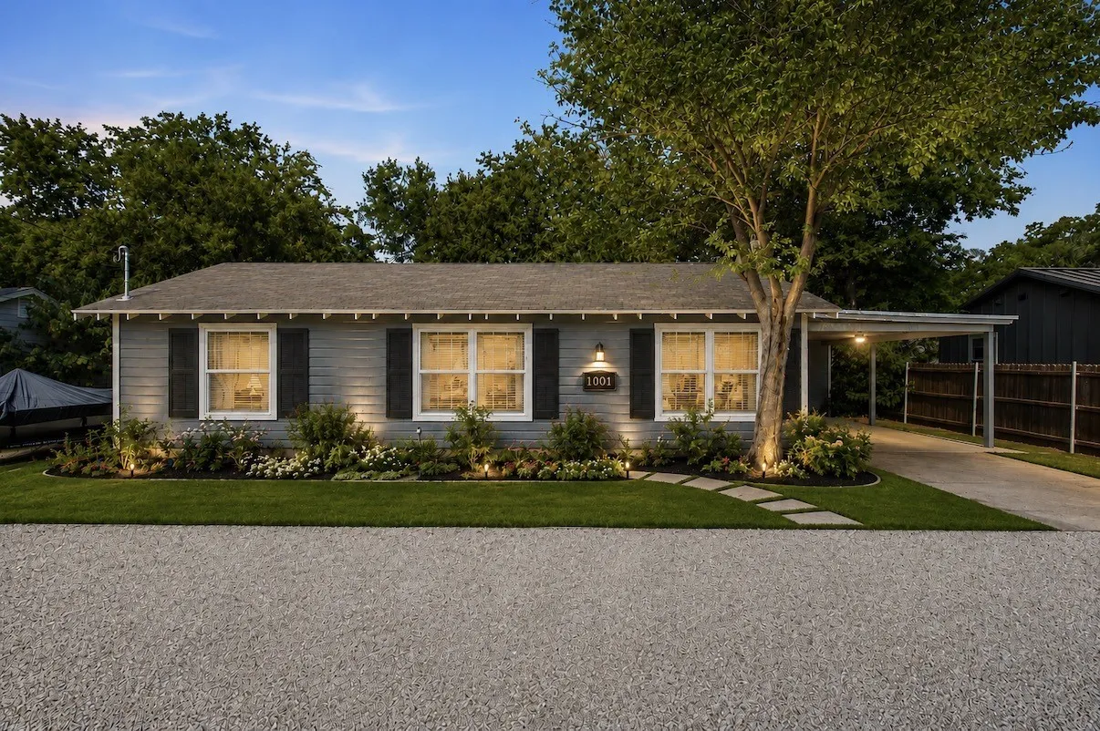Single Family Residence For Sale in Denton County , 1001 N Carroll Boulevard, Denton, Texas 76201, 3 Bedroom, 1 Bathroom, Garage spaces, 1,144 Sqft, built in 1962, mls#21302568, Real Estate Agent in Denton, Homes For Sale in Denton county, Homes For Sale in Denton, Realtor in Denton Texas, Real Estate Brokerage Independent Realty Texas, Luminita Cordes Realtor