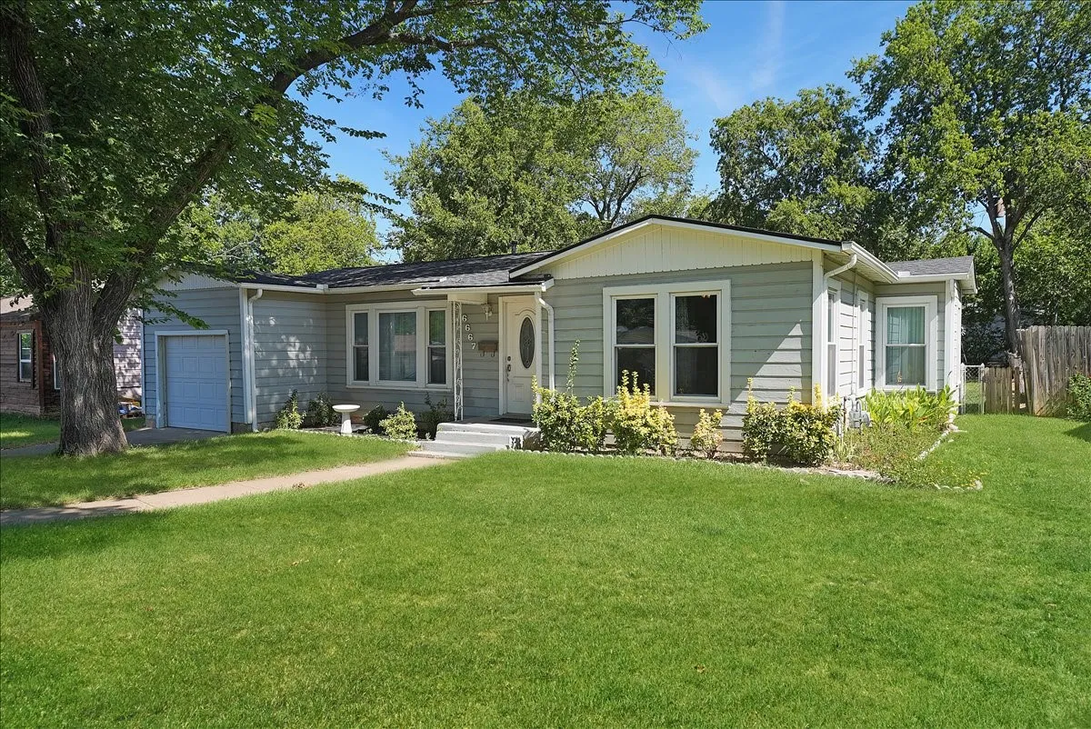 Single Family Residence For Sale in Tarrant County , 6667 Jannie Street, North Richland Hills, Texas 76180, 2 Bedroom, 1 Bathroom, 1 Garage spaces, 1,060 Sqft, built in 1953, mls#21343379, Real Estate Agent in North Richland Hills, Homes For Sale in Tarrant county, Homes For Sale in North Richland Hills, Realtor in North Richland Hills Texas, Real Estate Brokerage Independent Realty Texas, Luminita Cordes Realtor