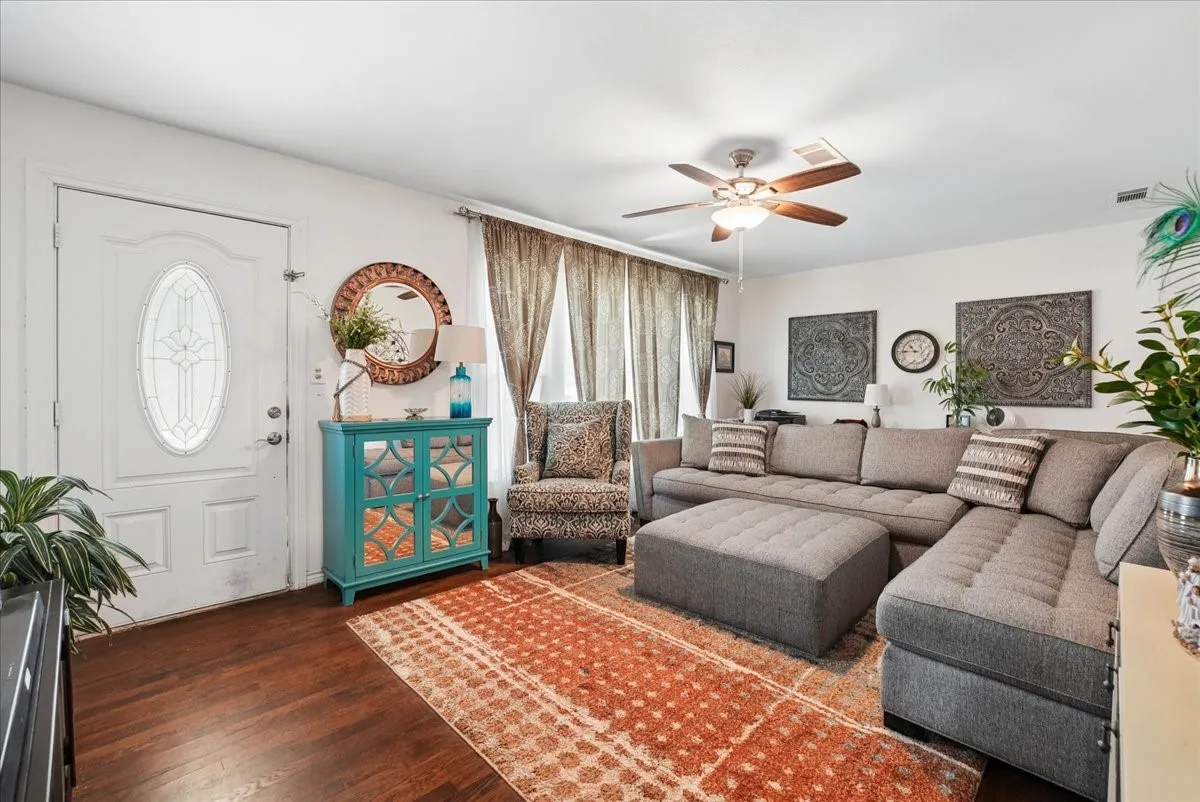 Single Family Residence For Sale in Tarrant County , 6667 Jannie Street, North Richland Hills, Texas 76180, 2 Bedroom, 1 Bathroom, 1 Garage spaces, 1,060 Sqft, built in 1953, mls#21343379, Real Estate Agent in North Richland Hills, Homes For Sale in Tarrant county, Homes For Sale in North Richland Hills, Realtor in North Richland Hills Texas, Real Estate Brokerage Independent Realty Texas, Luminita Cordes Realtor