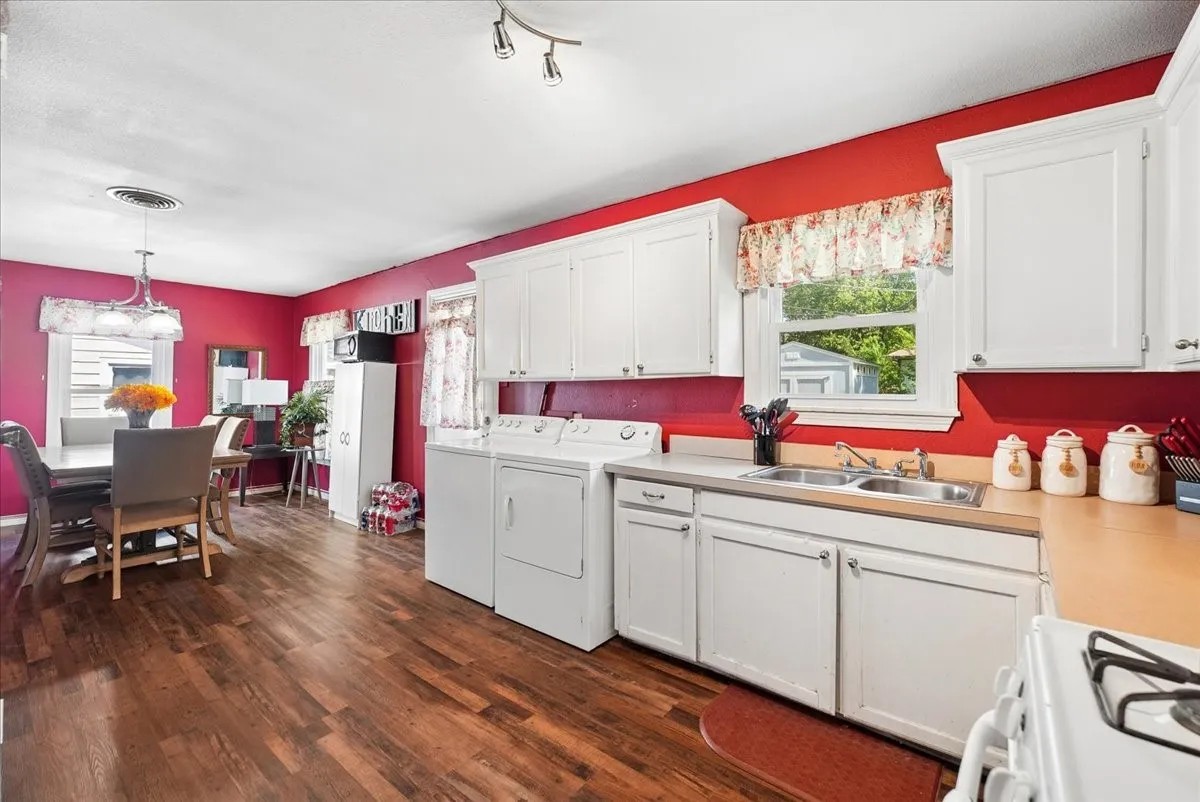 Single Family Residence For Sale in Tarrant County , 6667 Jannie Street, North Richland Hills, Texas 76180, 2 Bedroom, 1 Bathroom, 1 Garage spaces, 1,060 Sqft, built in 1953, mls#21343379, Real Estate Agent in North Richland Hills, Homes For Sale in Tarrant county, Homes For Sale in North Richland Hills, Realtor in North Richland Hills Texas, Real Estate Brokerage Independent Realty Texas, Luminita Cordes Realtor