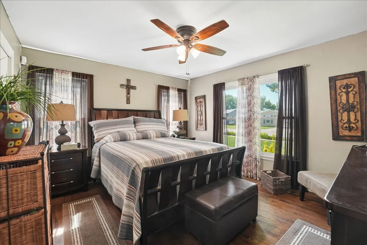 Single Family Residence For Sale in Tarrant County , 6667 Jannie Street, North Richland Hills, Texas 76180, 2 Bedroom, 1 Bathroom, 1 Garage spaces, 1,060 Sqft, built in 1953, mls#21343379, Real Estate Agent in North Richland Hills, Homes For Sale in Tarrant county, Homes For Sale in North Richland Hills, Realtor in North Richland Hills Texas, Real Estate Brokerage Independent Realty Texas, Luminita Cordes Realtor